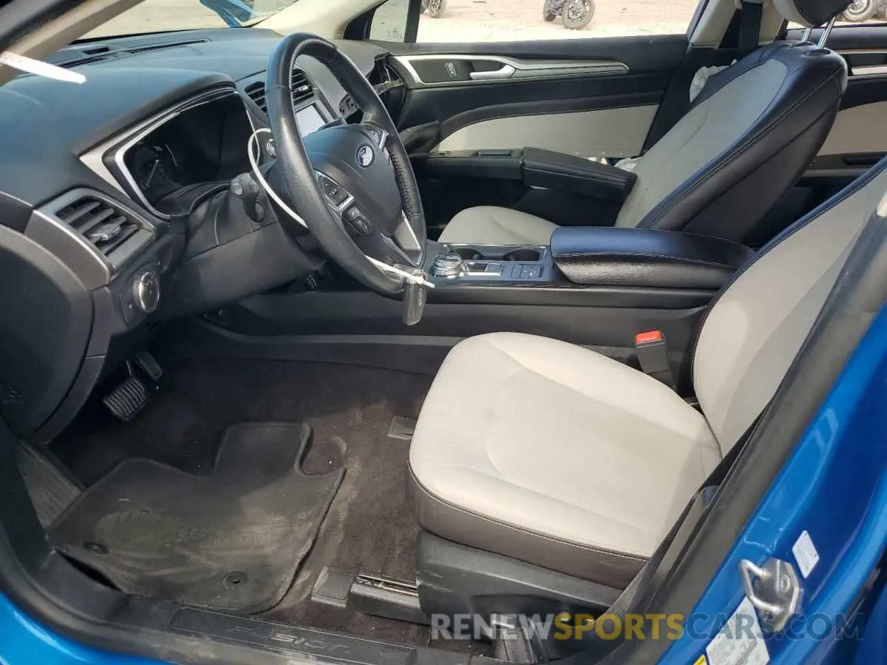 7 Photograph of a damaged car 3FA6P0HD1LR229004 FORD FUSION 2020