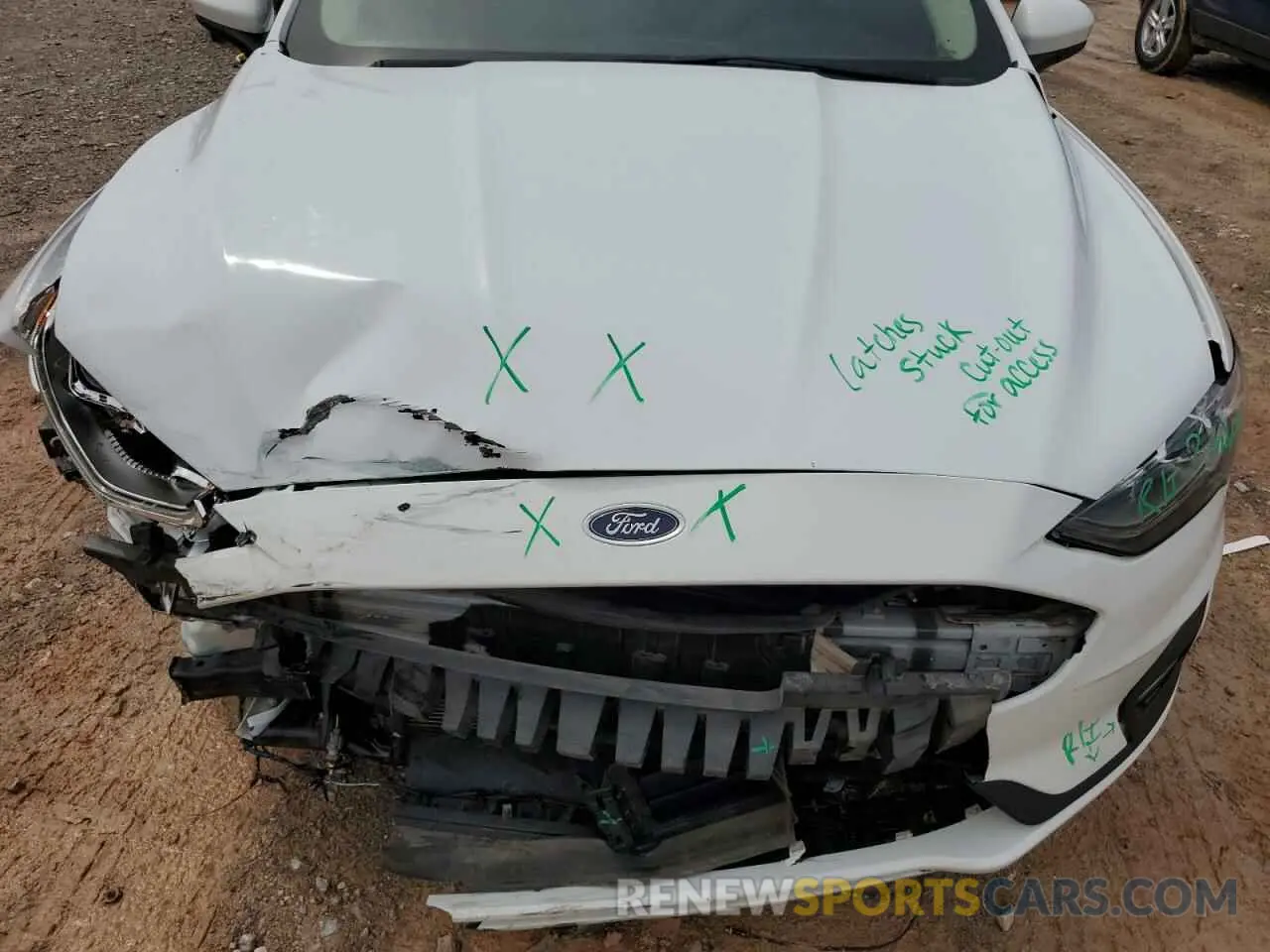 11 Photograph of a damaged car 3FA6P0HD1LR235062 FORD FUSION 2020