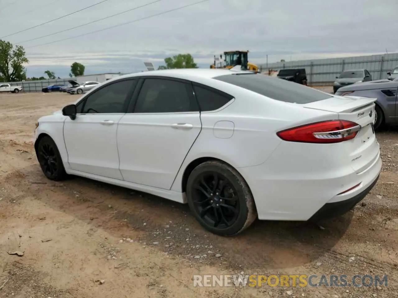 2 Photograph of a damaged car 3FA6P0HD1LR235062 FORD FUSION 2020