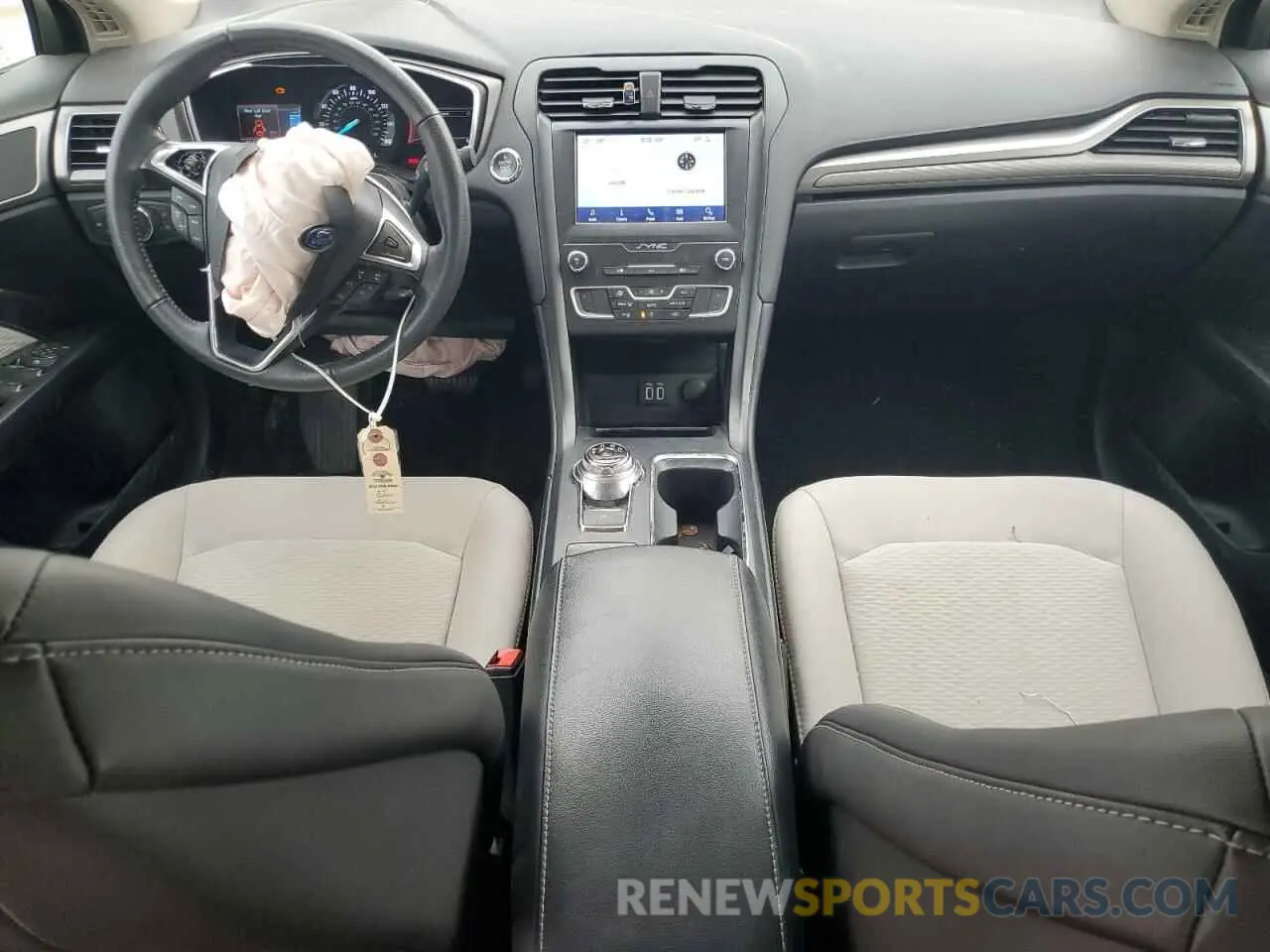 8 Photograph of a damaged car 3FA6P0HD1LR249902 FORD FUSION 2020
