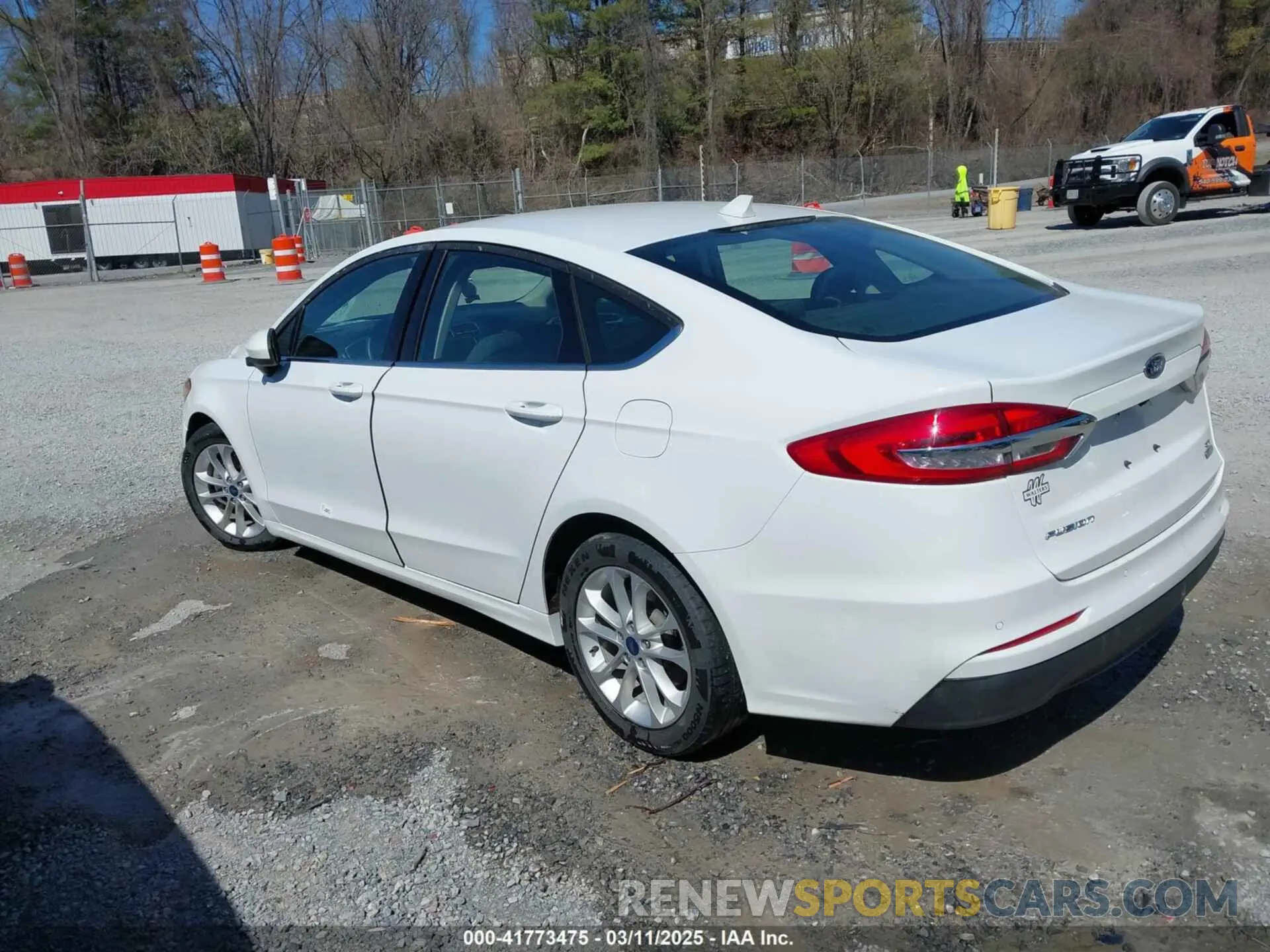3 Photograph of a damaged car 3FA6P0HD2LR103489 FORD FUSION 2020