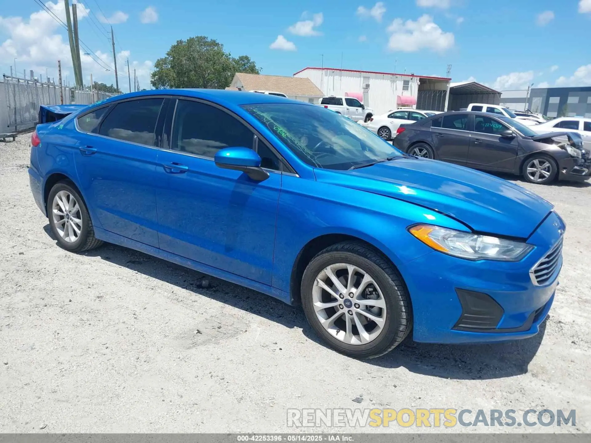 1 Photograph of a damaged car 3FA6P0HD2LR110491 FORD FUSION 2020