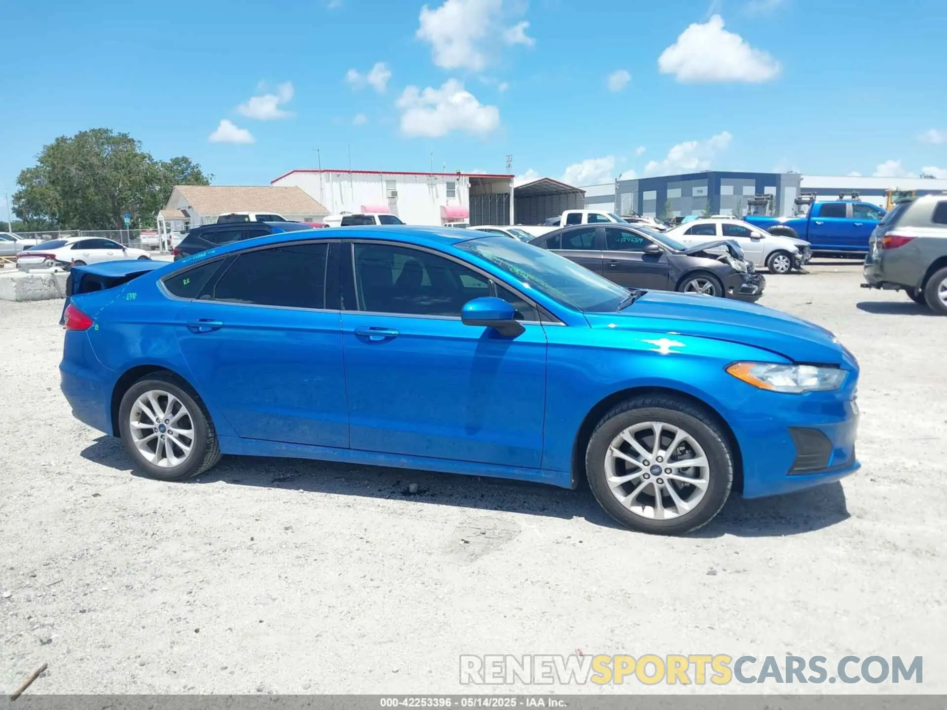 13 Photograph of a damaged car 3FA6P0HD2LR110491 FORD FUSION 2020