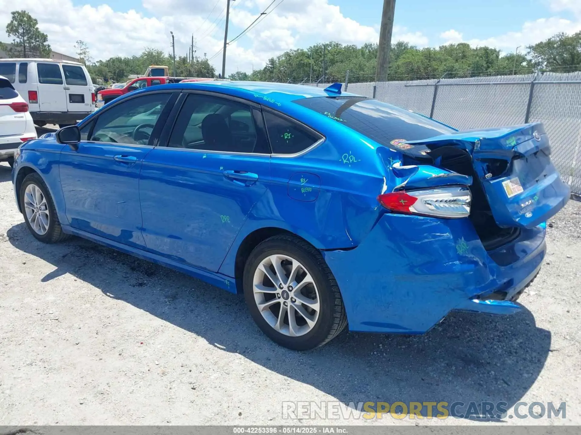 3 Photograph of a damaged car 3FA6P0HD2LR110491 FORD FUSION 2020