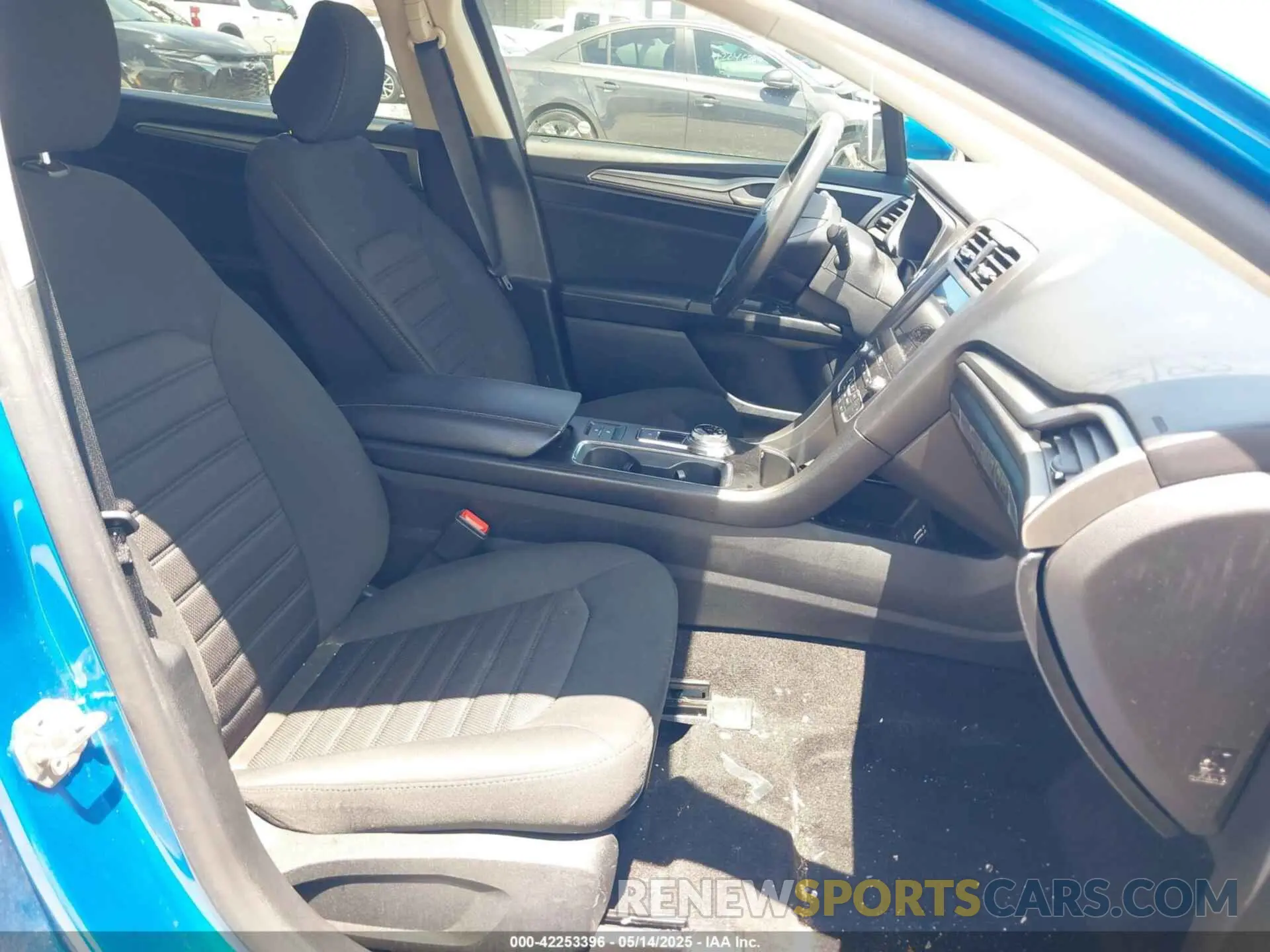 5 Photograph of a damaged car 3FA6P0HD2LR110491 FORD FUSION 2020
