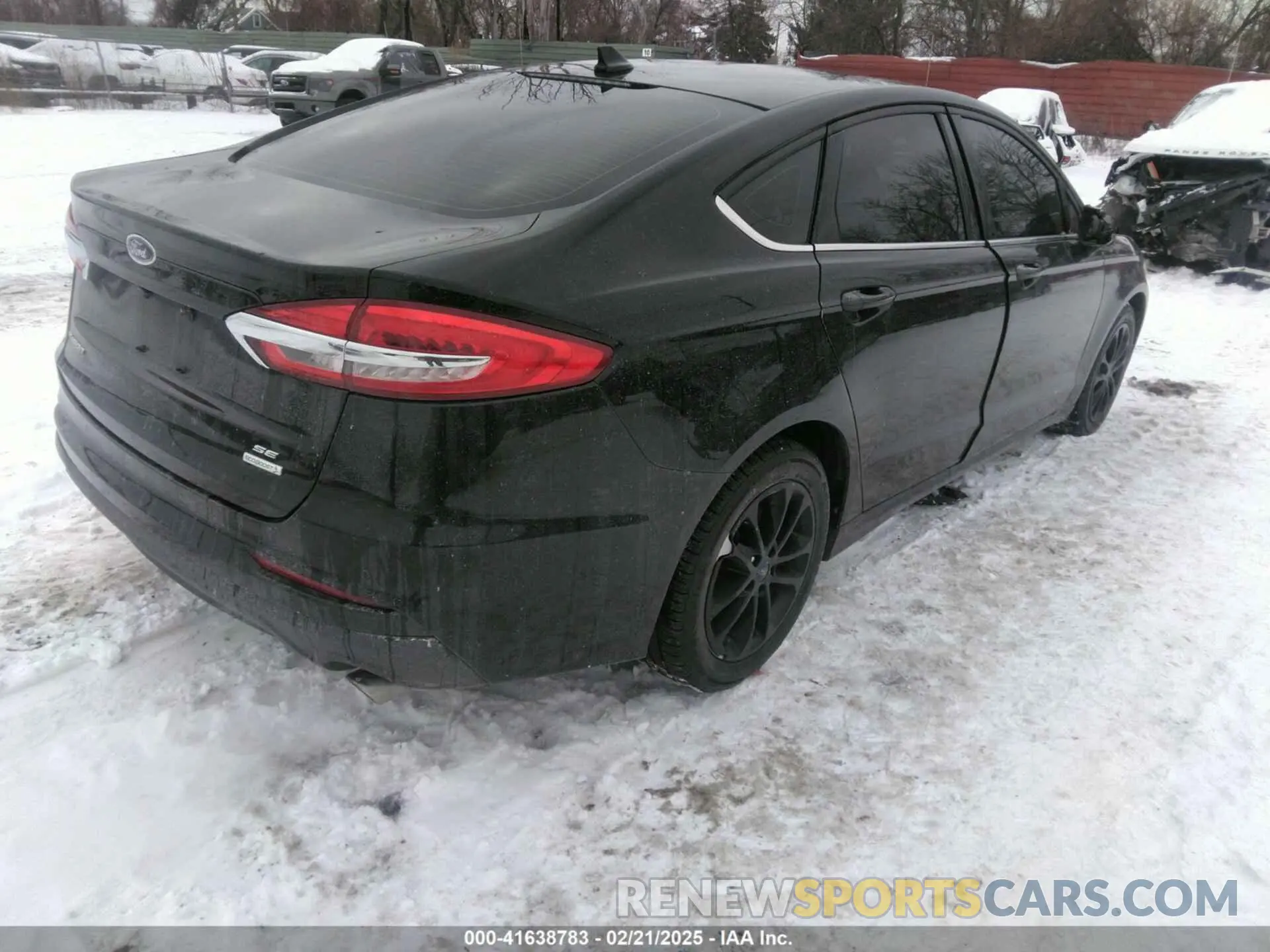 4 Photograph of a damaged car 3FA6P0HD2LR124486 FORD FUSION 2020