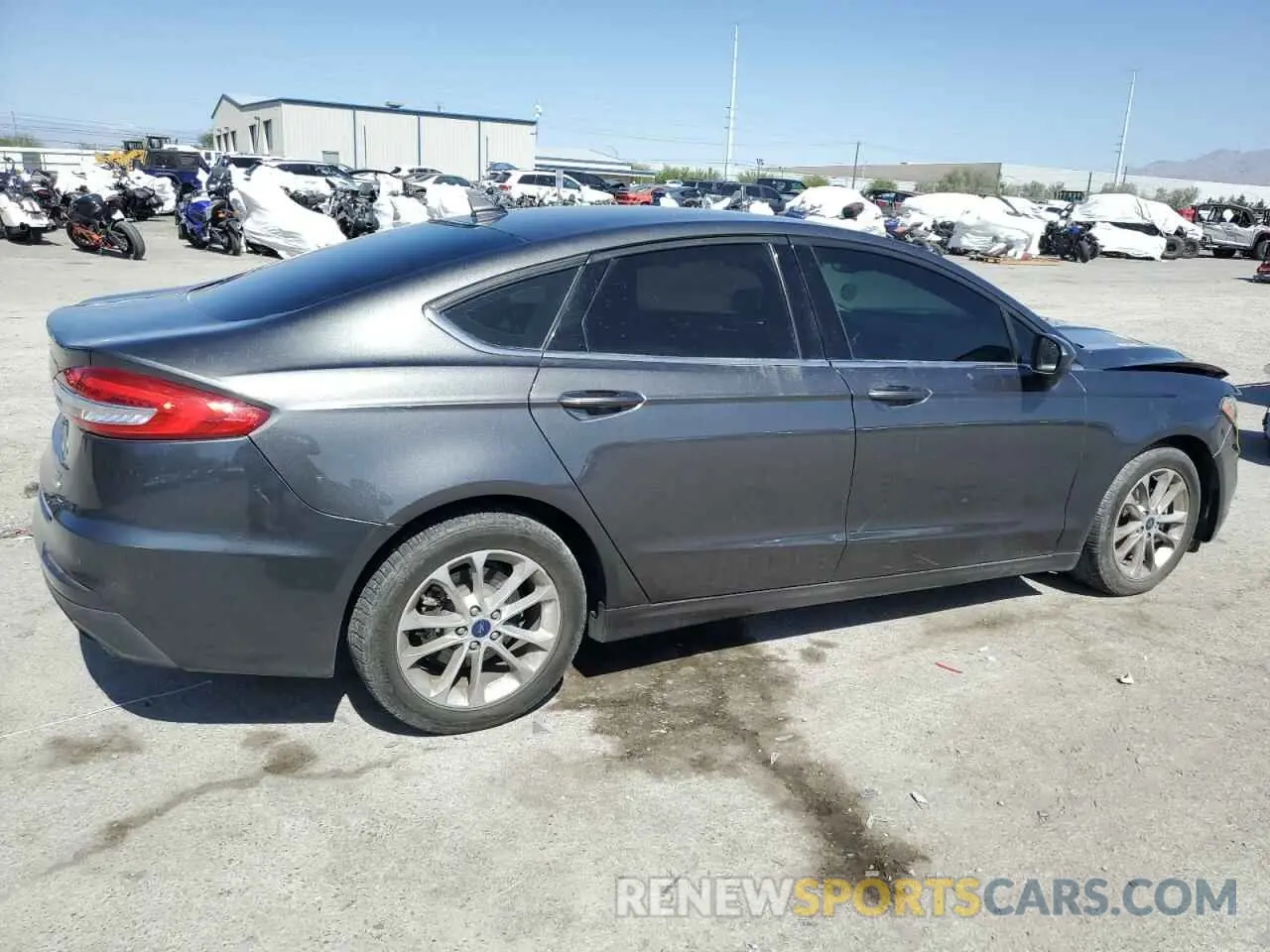 3 Photograph of a damaged car 3FA6P0HD2LR135827 FORD FUSION 2020