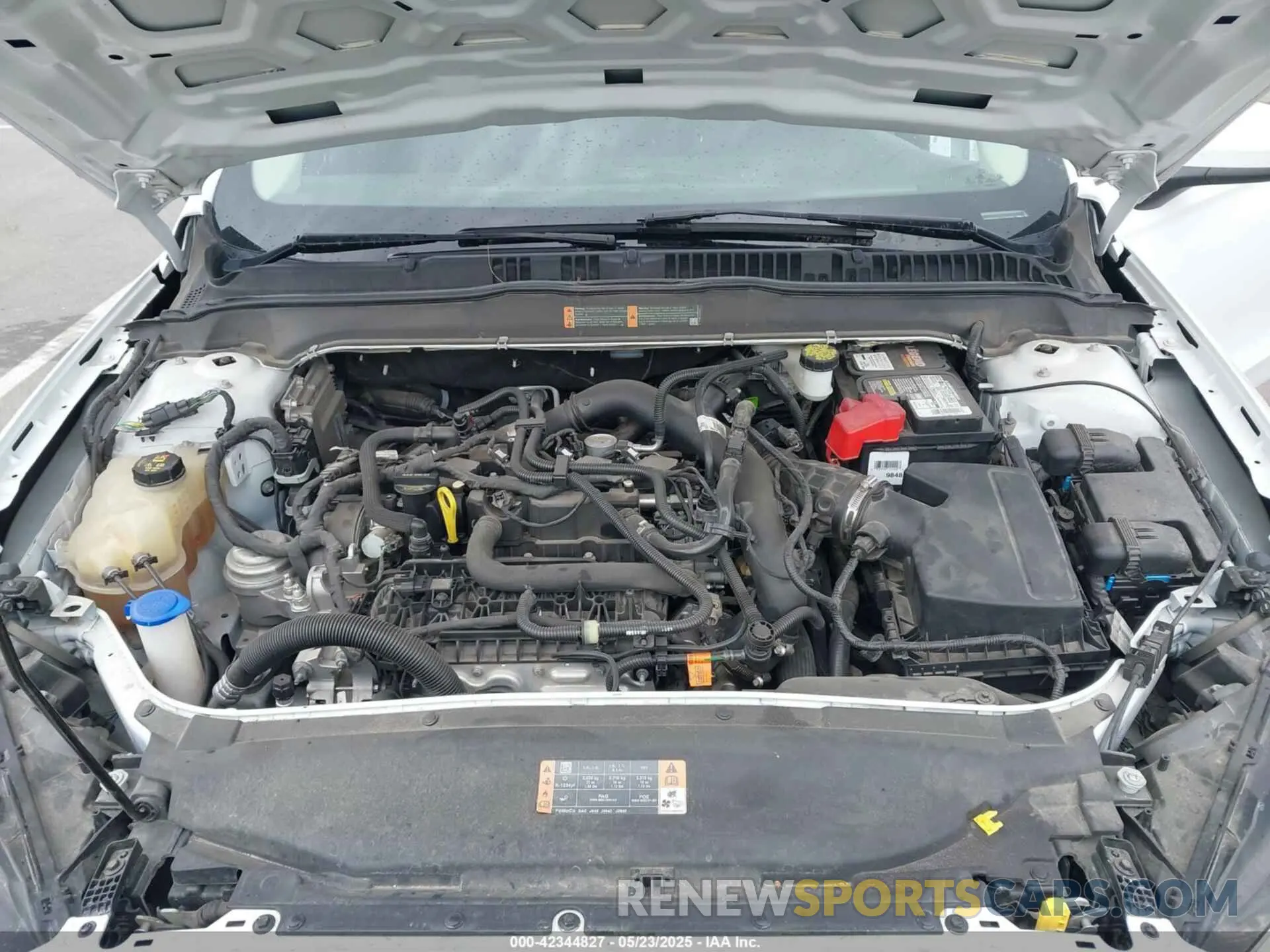 10 Photograph of a damaged car 3FA6P0HD2LR136072 FORD FUSION 2020