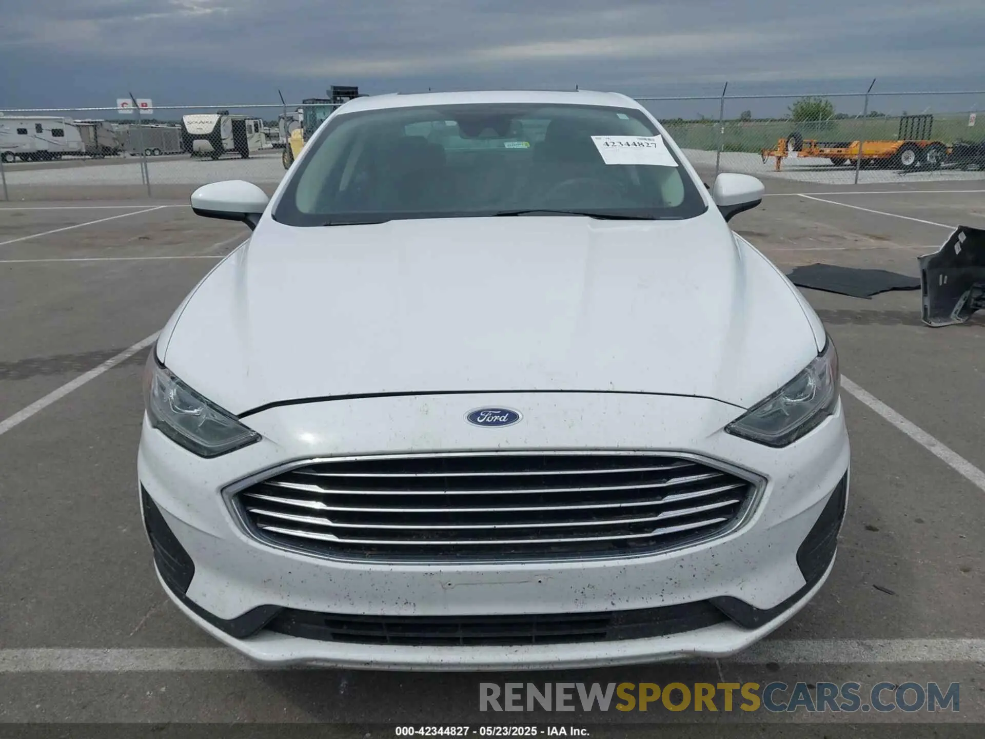 13 Photograph of a damaged car 3FA6P0HD2LR136072 FORD FUSION 2020