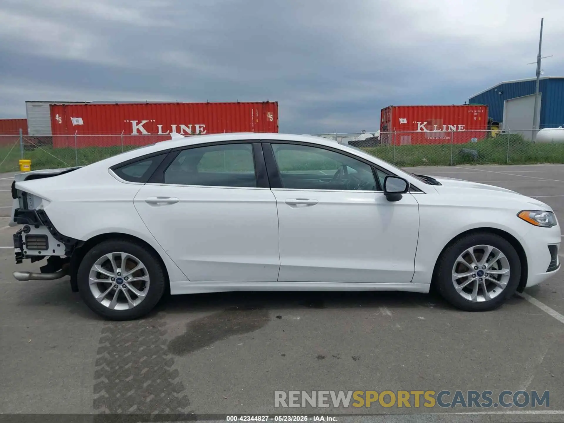 14 Photograph of a damaged car 3FA6P0HD2LR136072 FORD FUSION 2020
