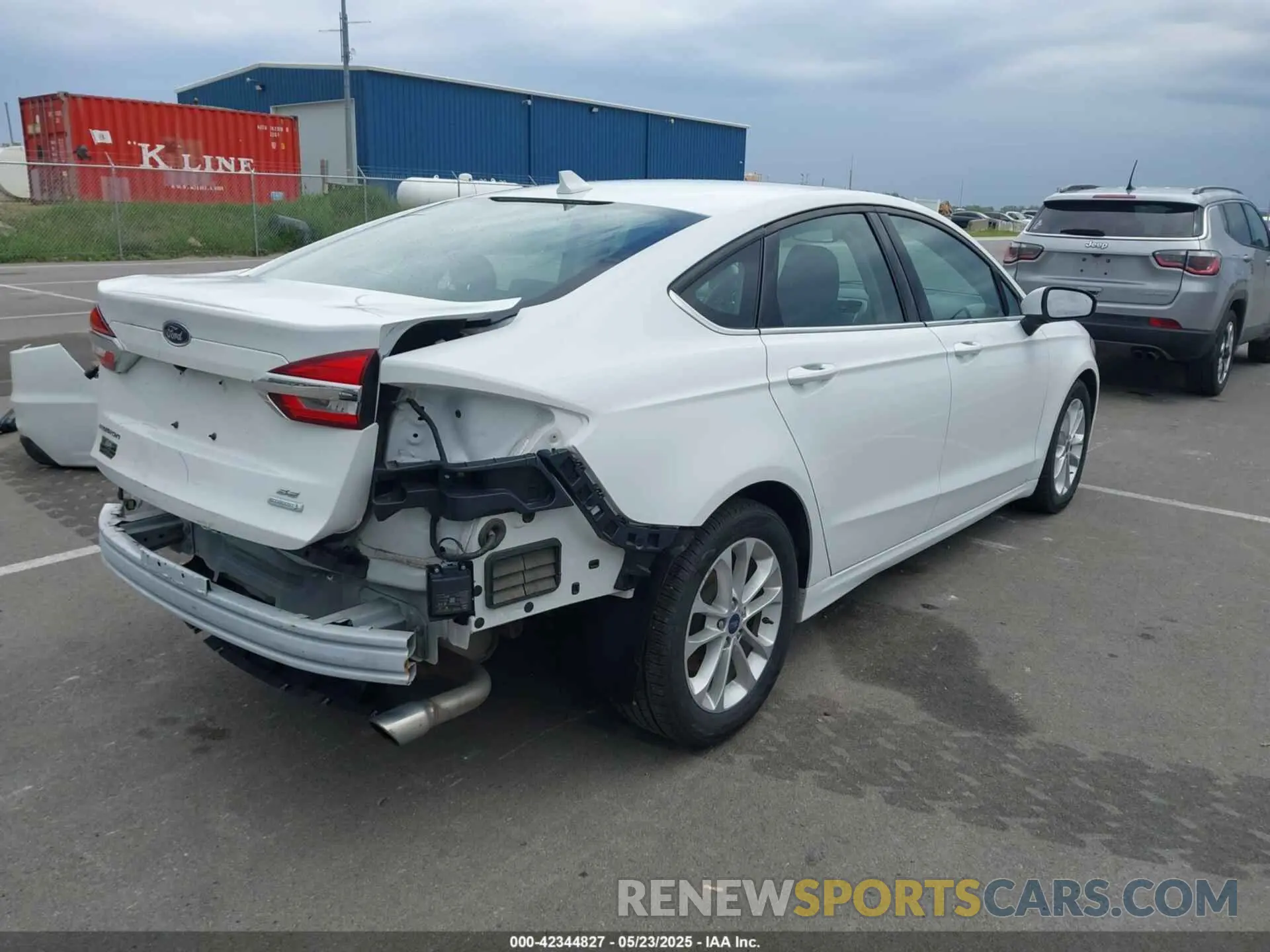 4 Photograph of a damaged car 3FA6P0HD2LR136072 FORD FUSION 2020