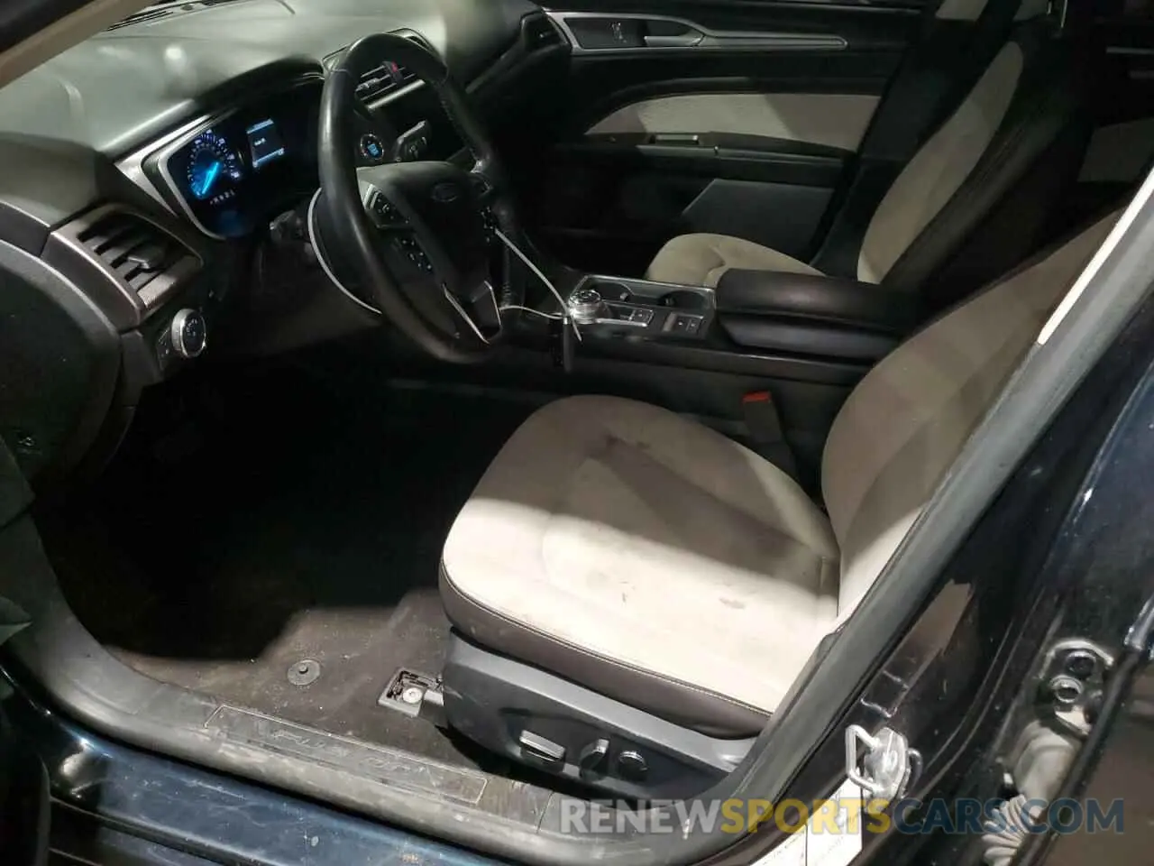 7 Photograph of a damaged car 3FA6P0HD2LR143216 FORD FUSION 2020