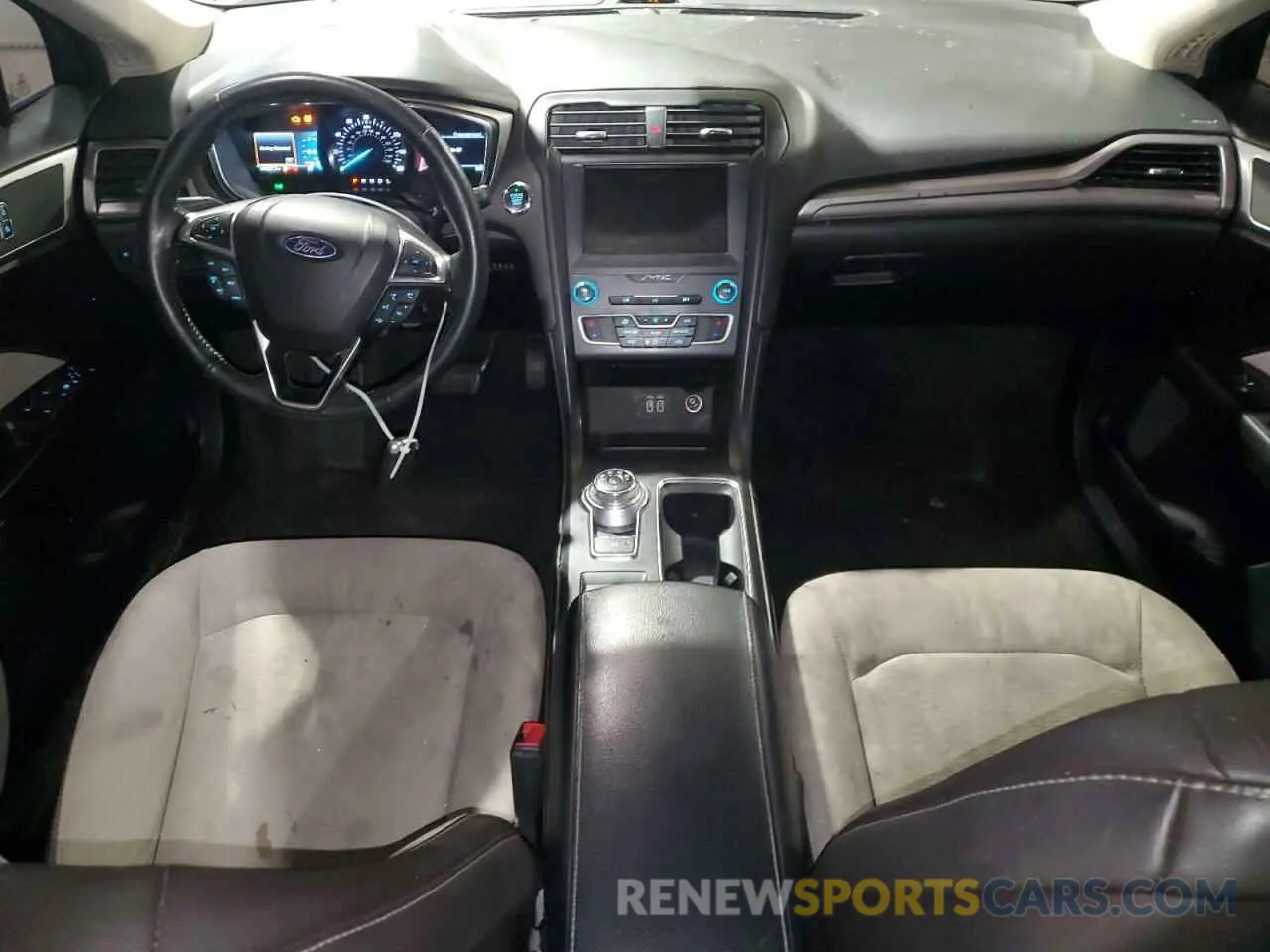 8 Photograph of a damaged car 3FA6P0HD2LR143216 FORD FUSION 2020
