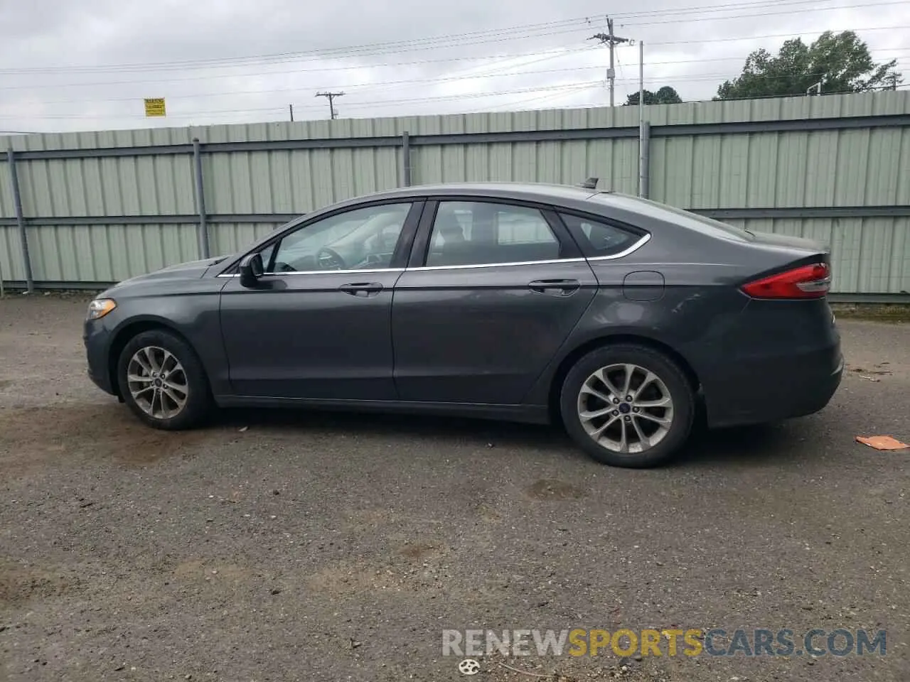 2 Photograph of a damaged car 3FA6P0HD2LR143538 FORD FUSION 2020