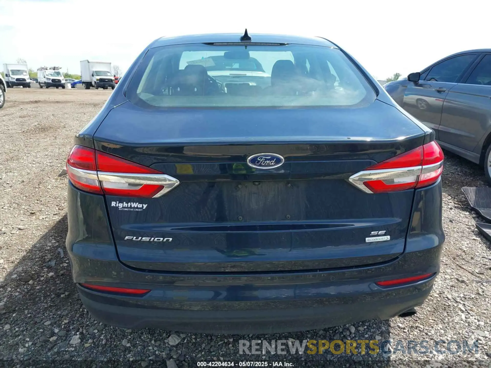 16 Photograph of a damaged car 3FA6P0HD2LR146620 FORD FUSION 2020