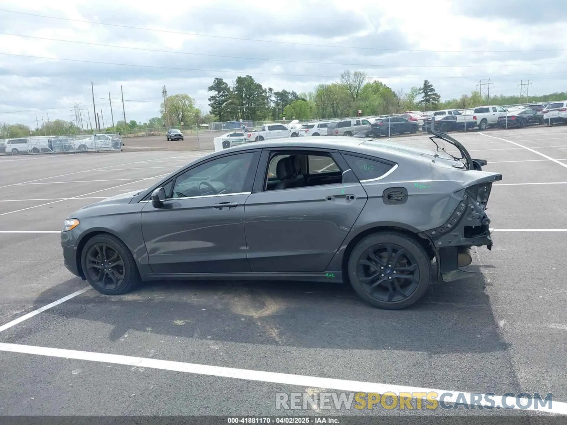14 Photograph of a damaged car 3FA6P0HD2LR161148 FORD FUSION 2020