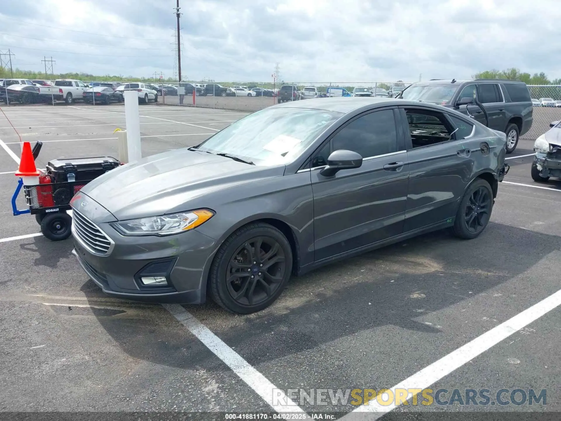 2 Photograph of a damaged car 3FA6P0HD2LR161148 FORD FUSION 2020