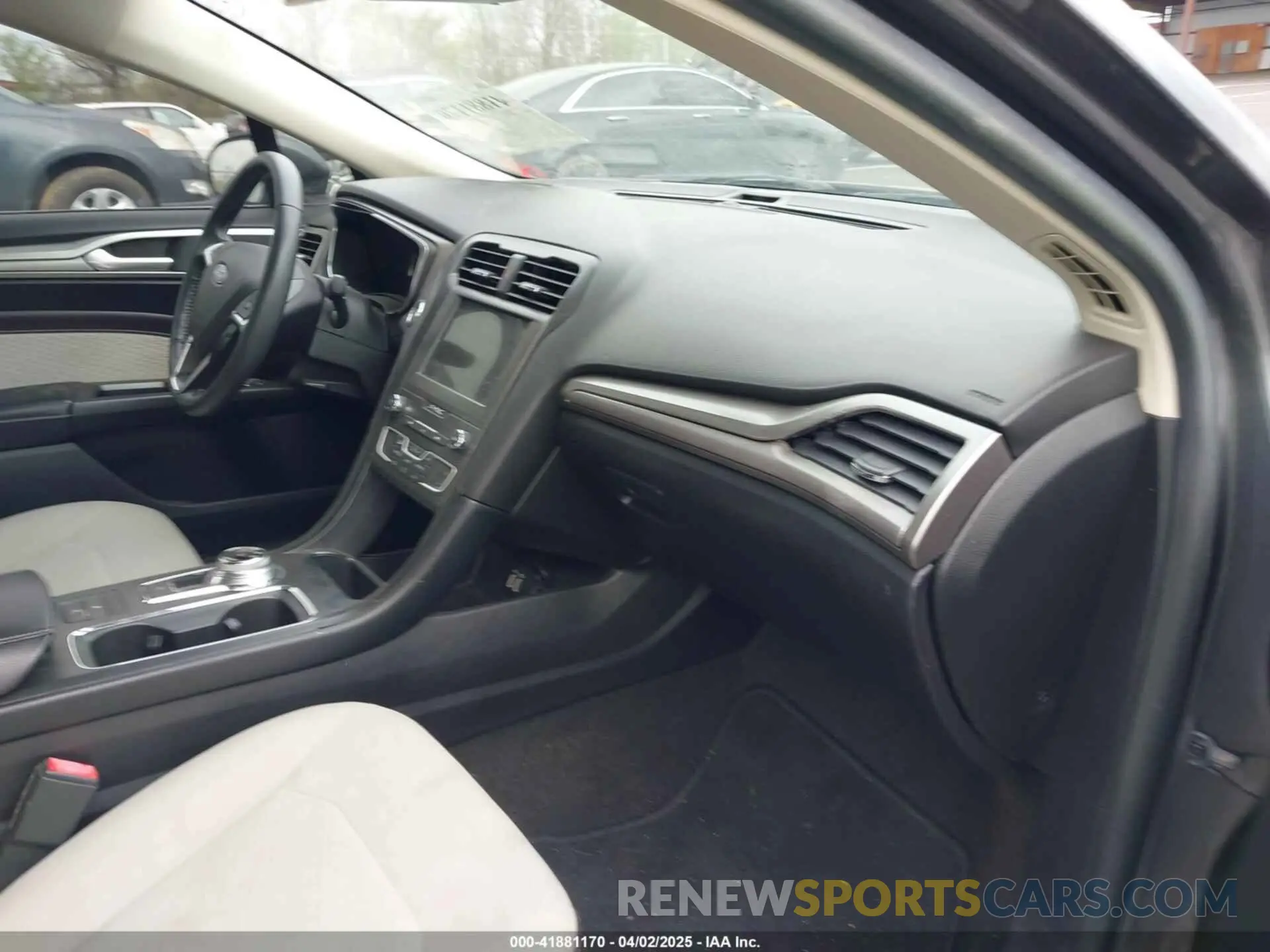 5 Photograph of a damaged car 3FA6P0HD2LR161148 FORD FUSION 2020