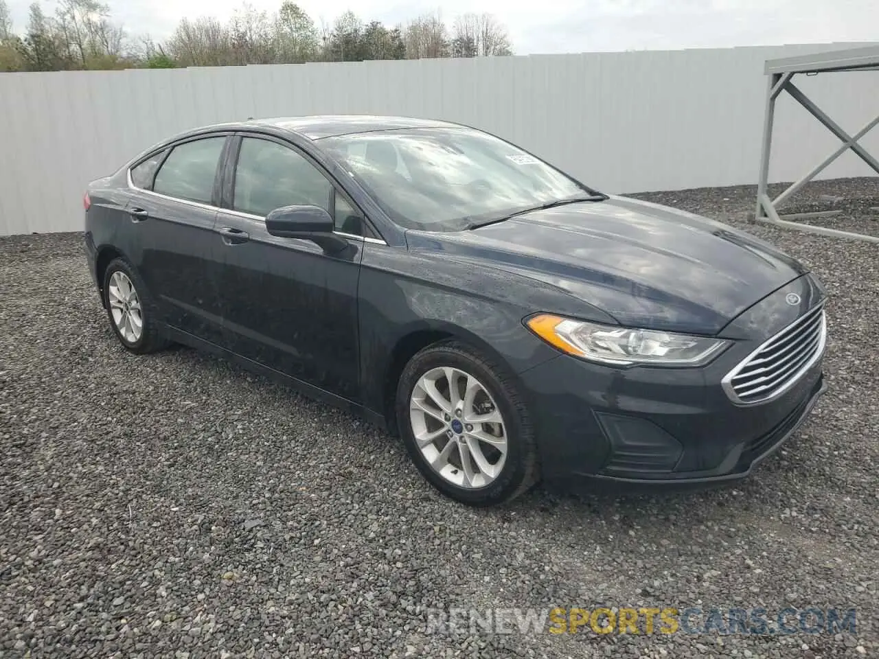 4 Photograph of a damaged car 3FA6P0HD2LR165149 FORD FUSION 2020