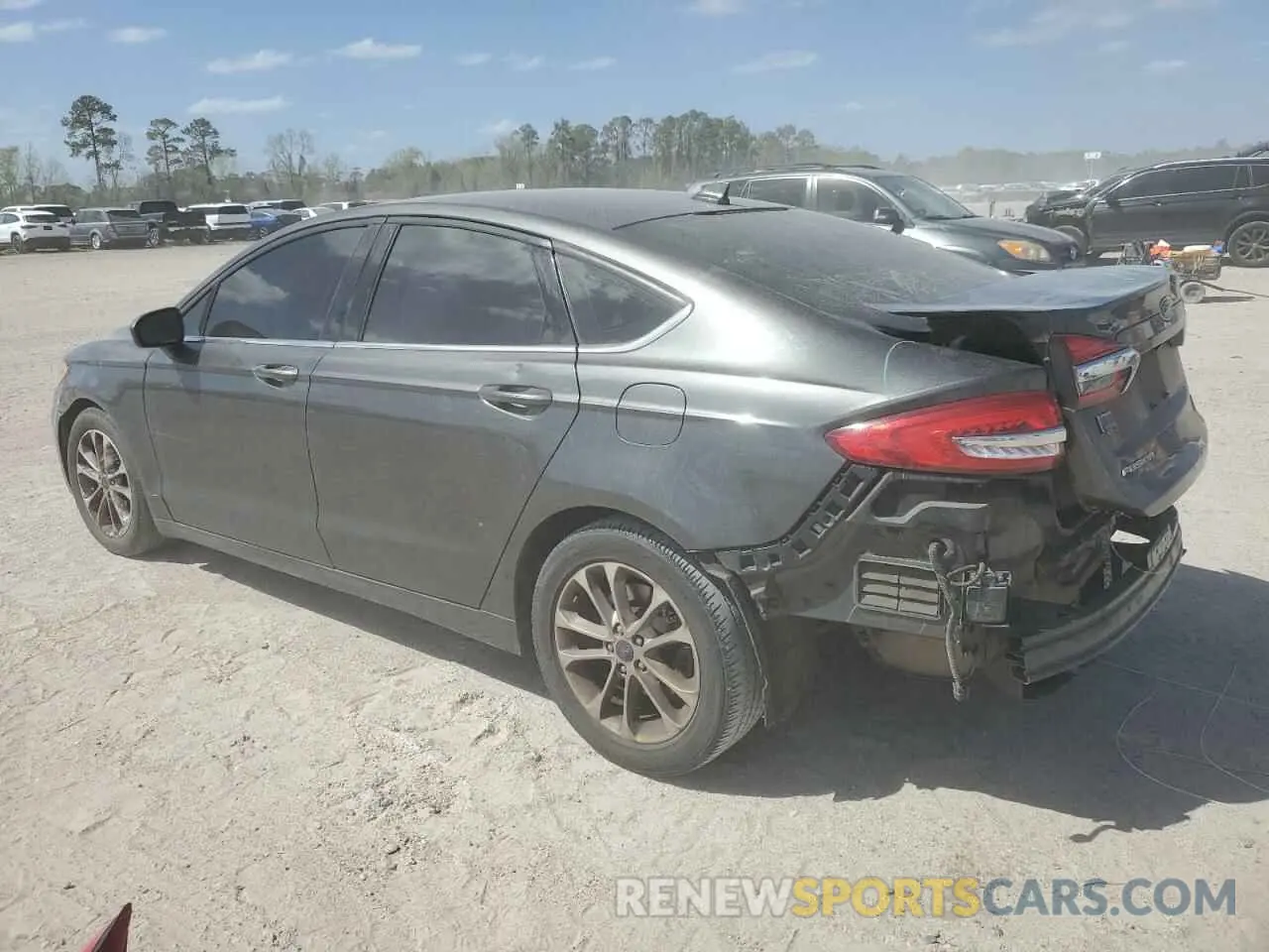 2 Photograph of a damaged car 3FA6P0HD2LR168245 FORD FUSION 2020