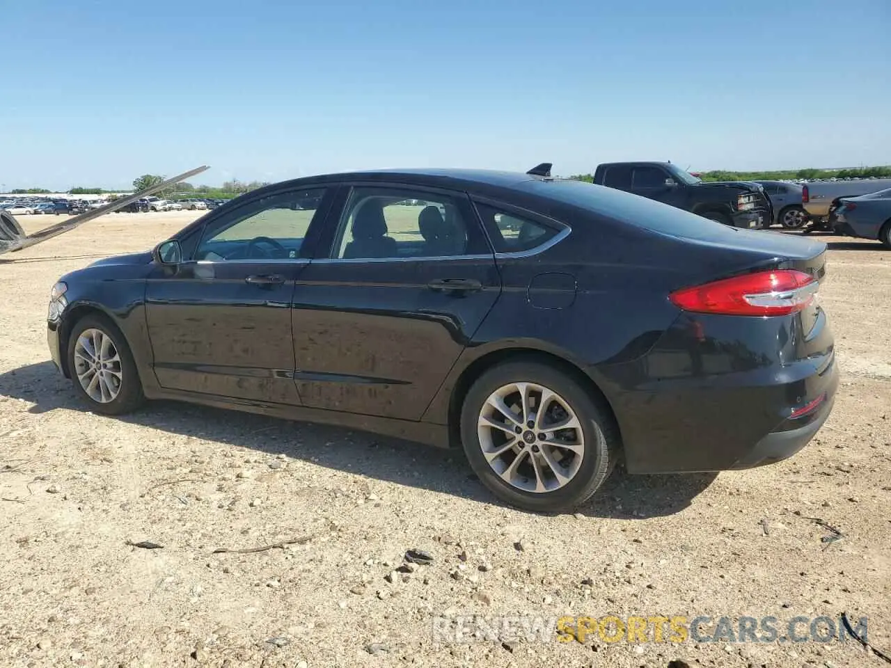 2 Photograph of a damaged car 3FA6P0HD2LR187894 FORD FUSION 2020