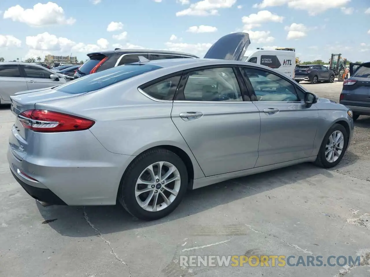 3 Photograph of a damaged car 3FA6P0HD2LR218562 FORD FUSION 2020