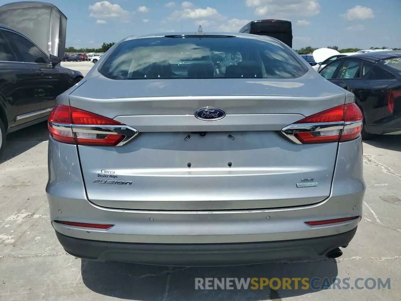 6 Photograph of a damaged car 3FA6P0HD2LR218562 FORD FUSION 2020