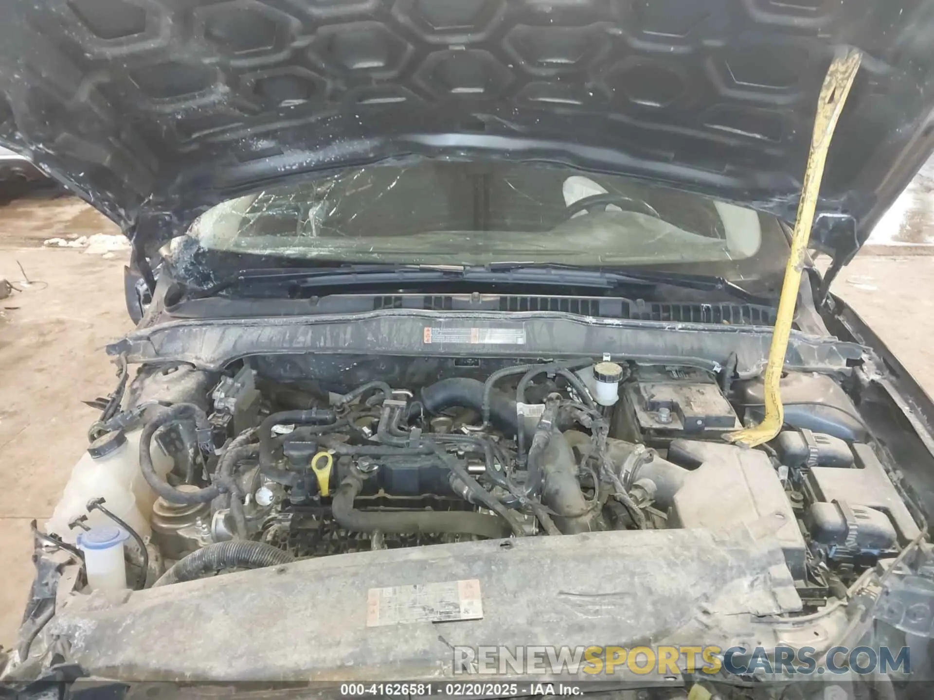 10 Photograph of a damaged car 3FA6P0HD2LR220215 FORD FUSION 2020