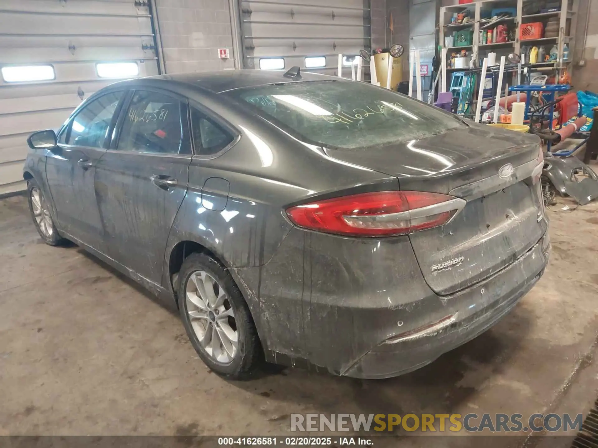 3 Photograph of a damaged car 3FA6P0HD2LR220215 FORD FUSION 2020