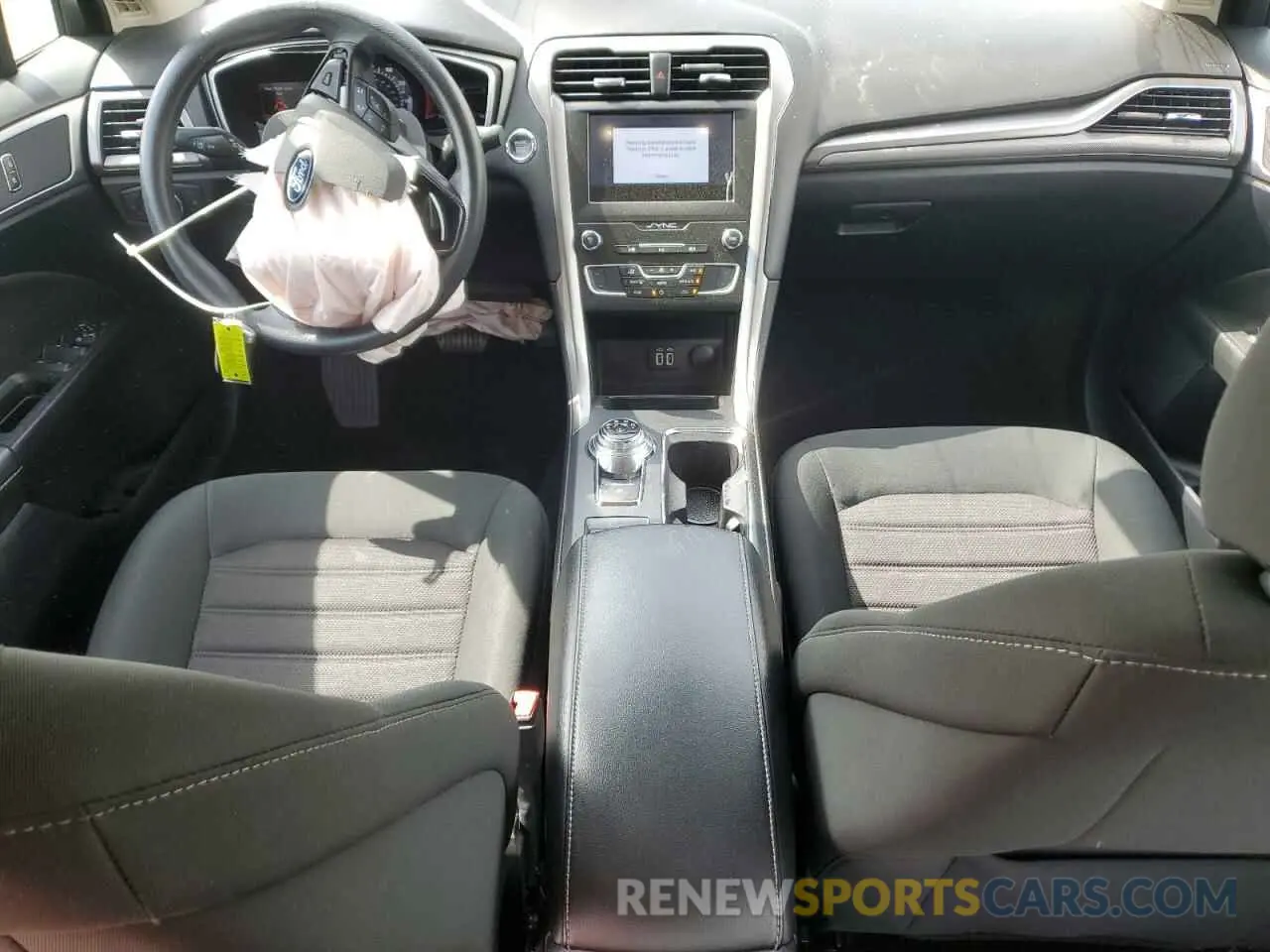 8 Photograph of a damaged car 3FA6P0HD2LR253926 FORD FUSION 2020