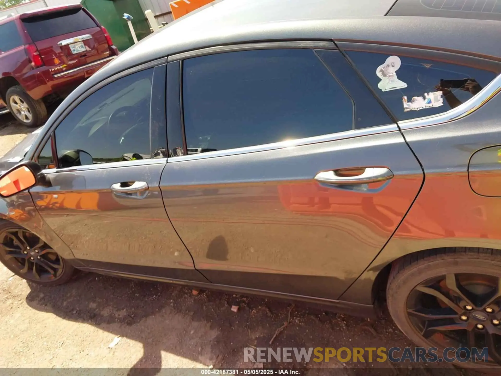 15 Photograph of a damaged car 3FA6P0HD2LR256809 FORD FUSION 2020