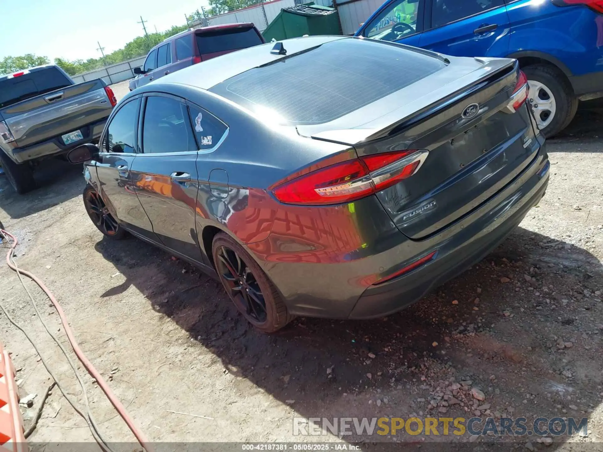 3 Photograph of a damaged car 3FA6P0HD2LR256809 FORD FUSION 2020