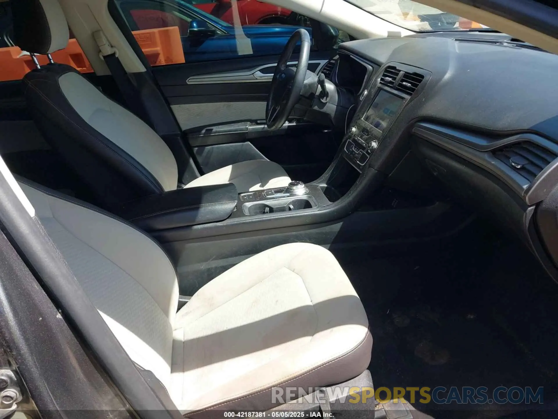 5 Photograph of a damaged car 3FA6P0HD2LR256809 FORD FUSION 2020