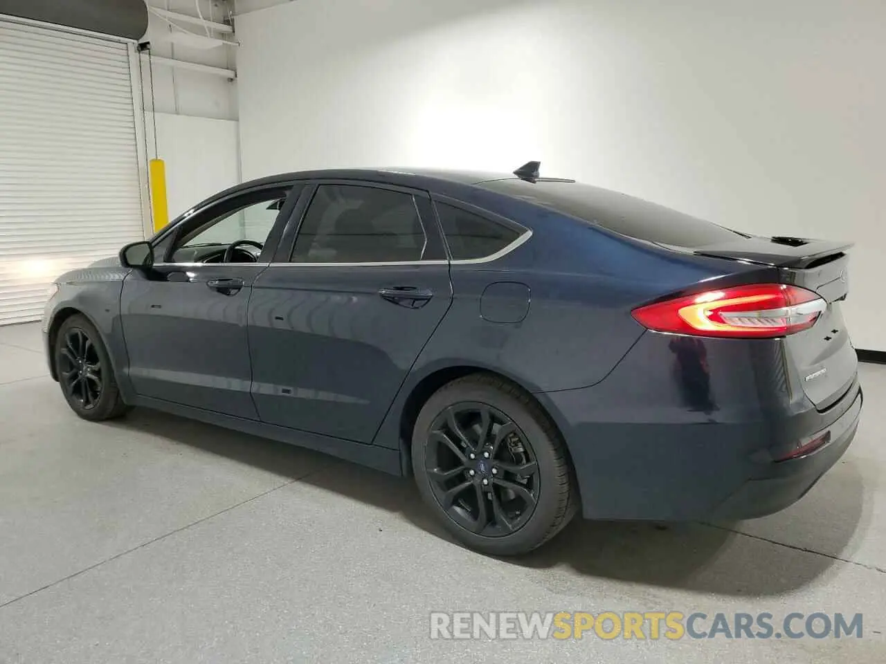 2 Photograph of a damaged car 3FA6P0HD2LR260276 FORD FUSION 2020
