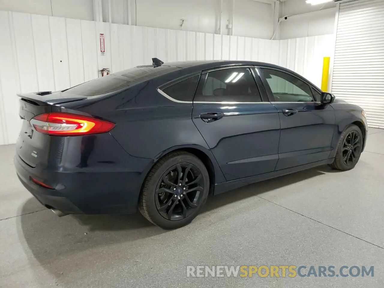 3 Photograph of a damaged car 3FA6P0HD2LR260276 FORD FUSION 2020
