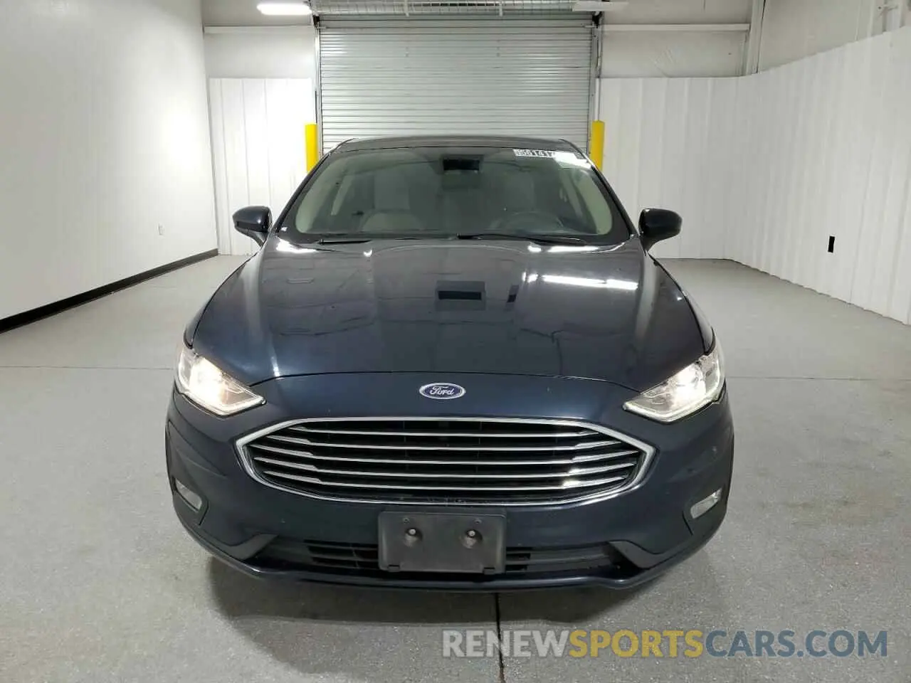 5 Photograph of a damaged car 3FA6P0HD2LR260276 FORD FUSION 2020