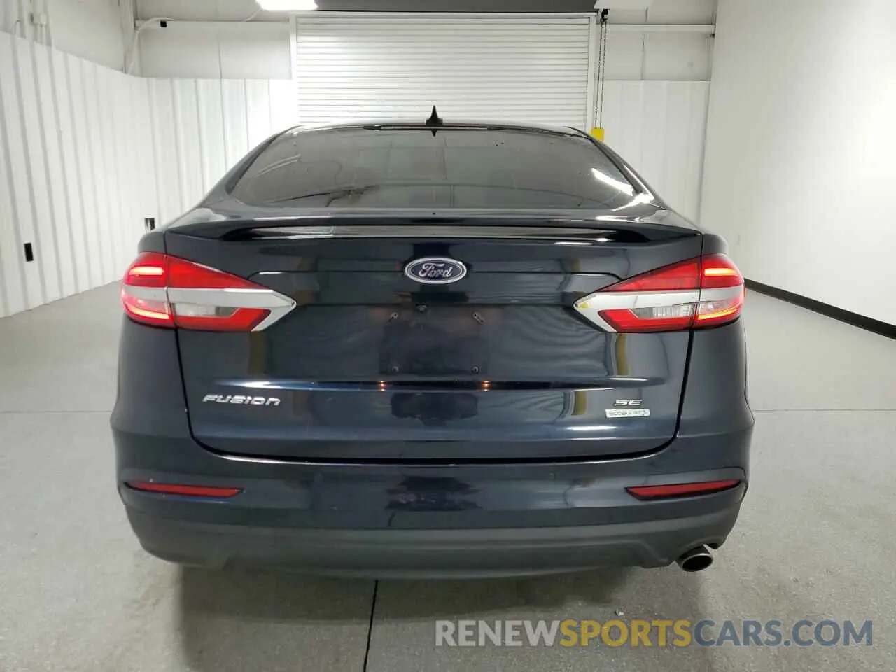 6 Photograph of a damaged car 3FA6P0HD2LR260276 FORD FUSION 2020