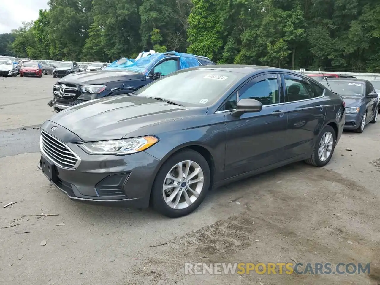 1 Photograph of a damaged car 3FA6P0HD3LR102335 FORD FUSION 2020
