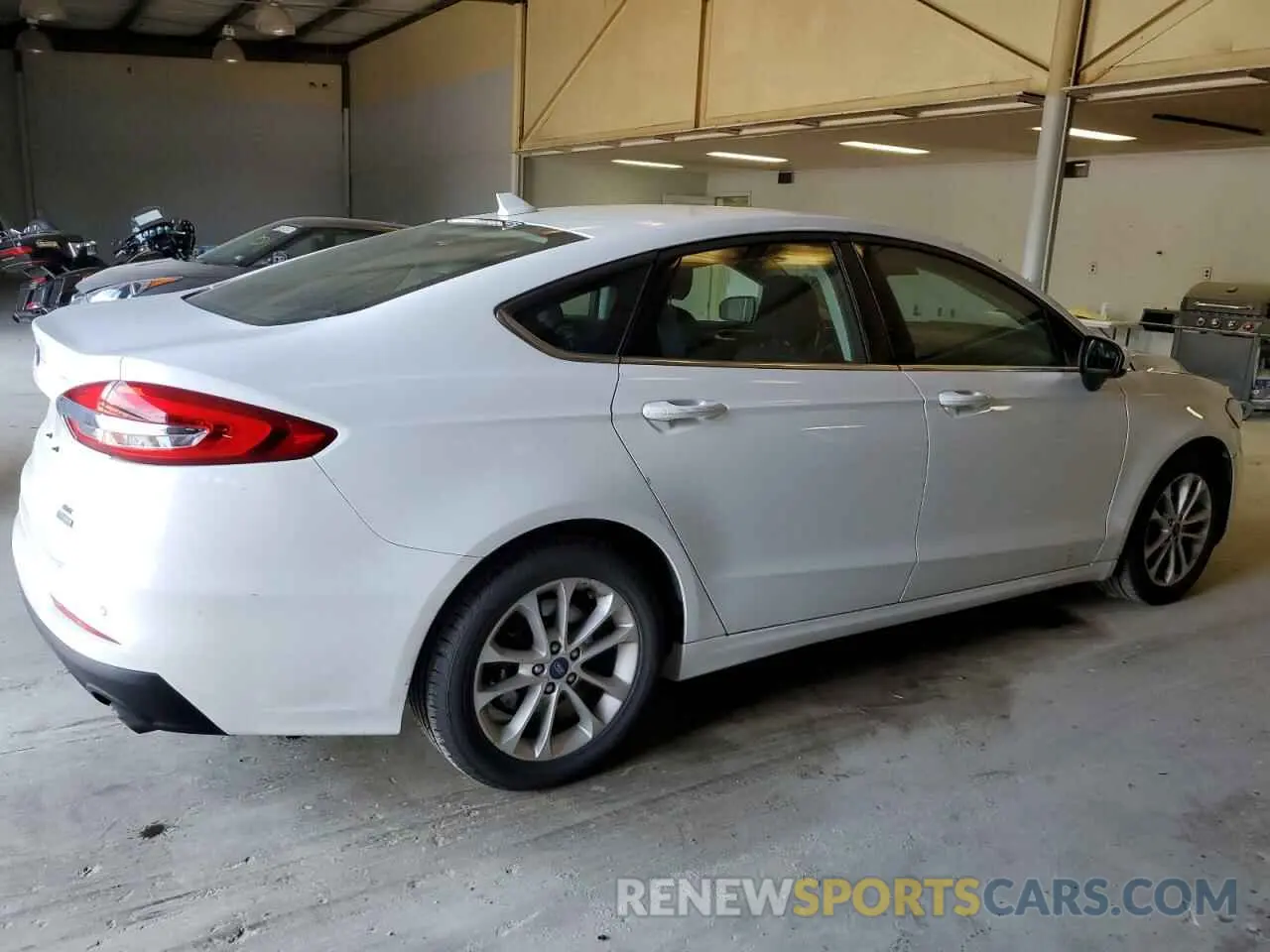 3 Photograph of a damaged car 3FA6P0HD3LR122908 FORD FUSION 2020