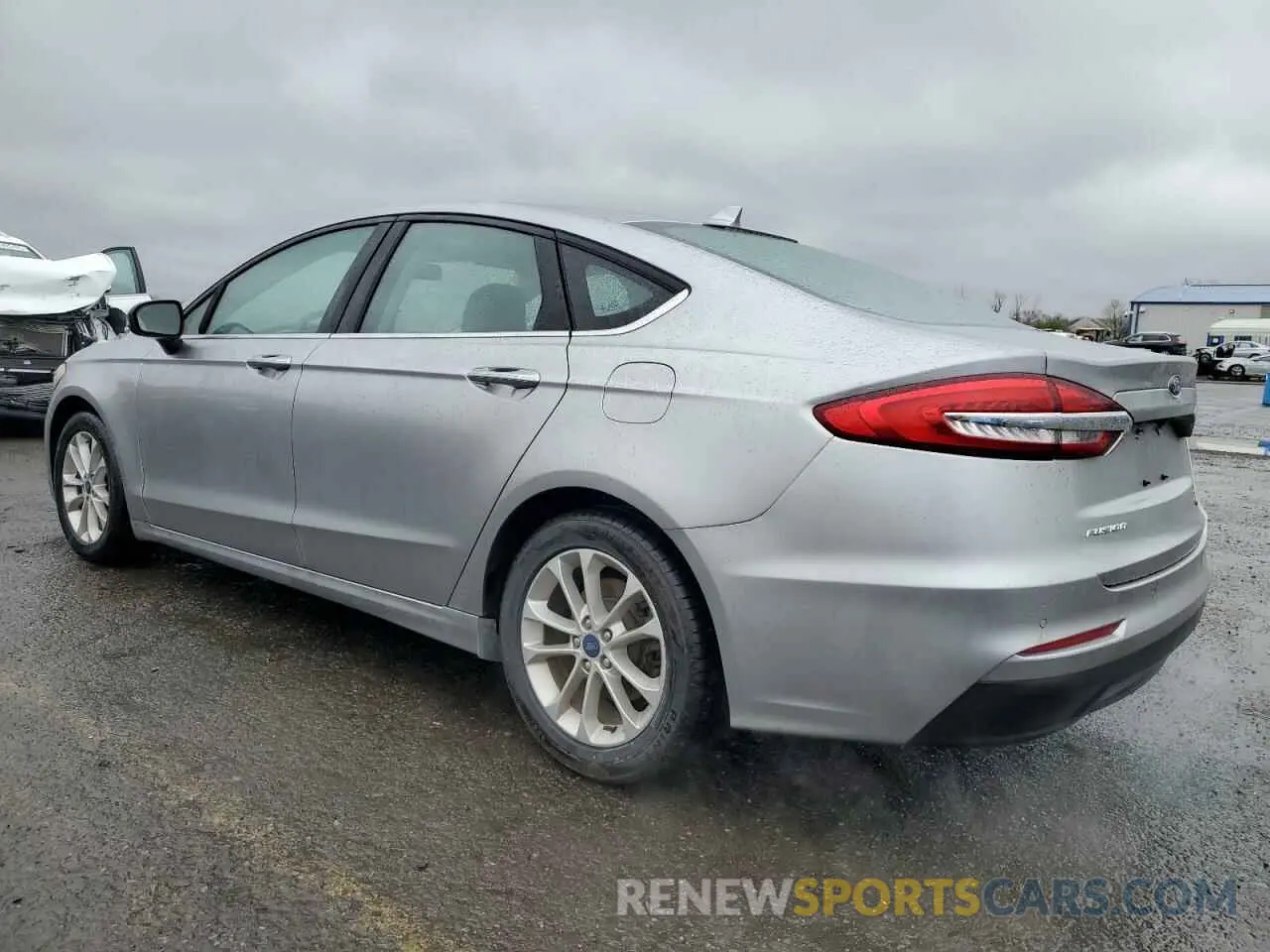 2 Photograph of a damaged car 3FA6P0HD3LR142902 FORD FUSION 2020