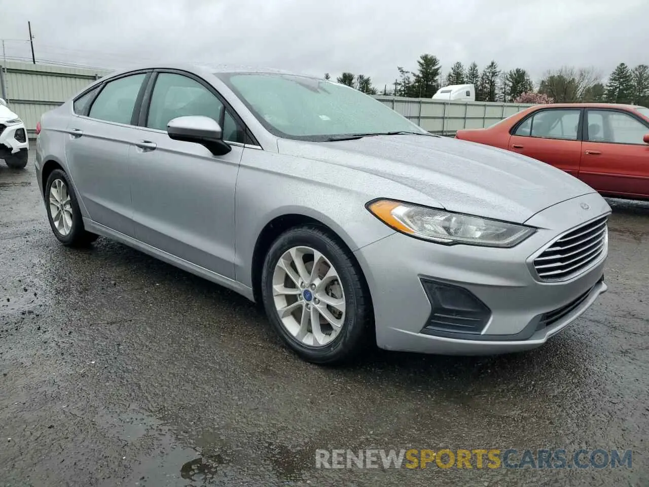 4 Photograph of a damaged car 3FA6P0HD3LR142902 FORD FUSION 2020