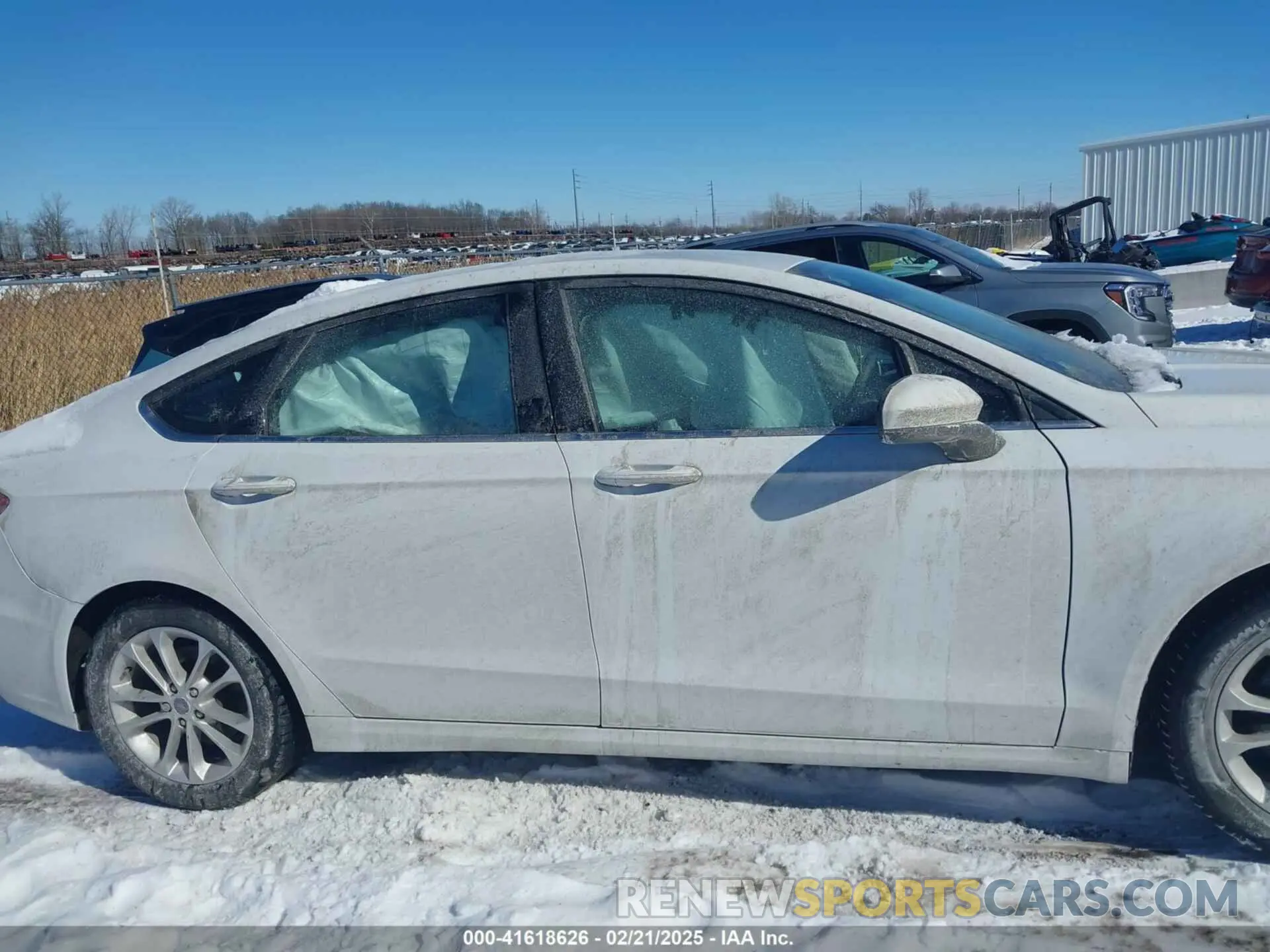 13 Photograph of a damaged car 3FA6P0HD3LR146853 FORD FUSION 2020