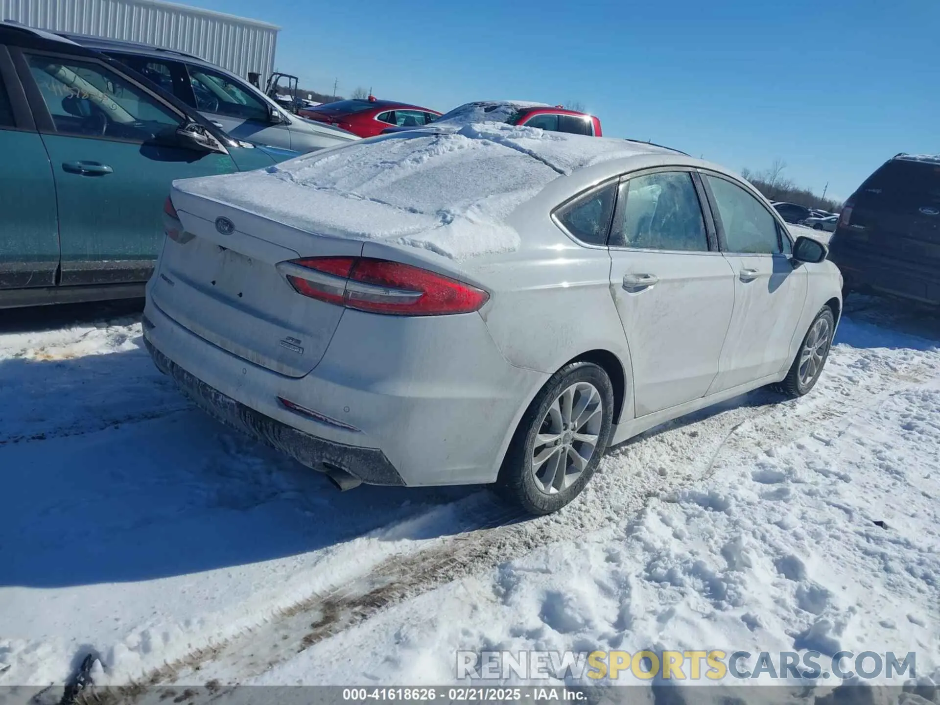 4 Photograph of a damaged car 3FA6P0HD3LR146853 FORD FUSION 2020