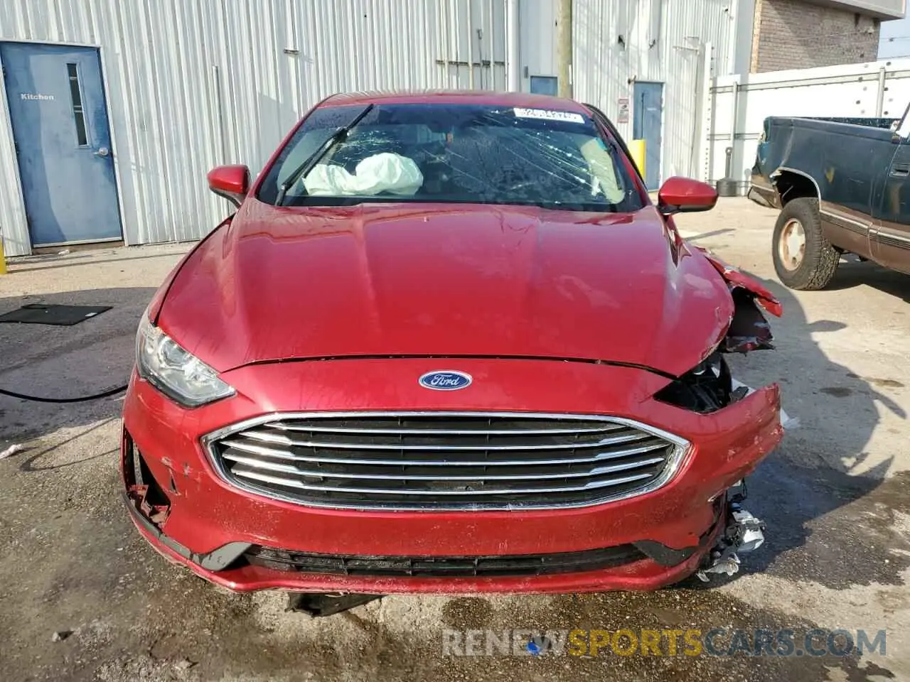 5 Photograph of a damaged car 3FA6P0HD3LR159988 FORD FUSION 2020
