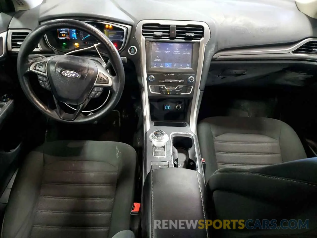 8 Photograph of a damaged car 3FA6P0HD3LR163135 FORD FUSION 2020
