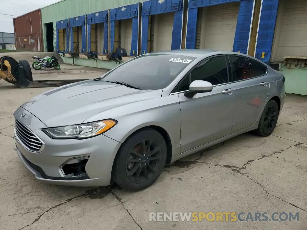 1 Photograph of a damaged car 3FA6P0HD3LR180422 FORD FUSION 2020