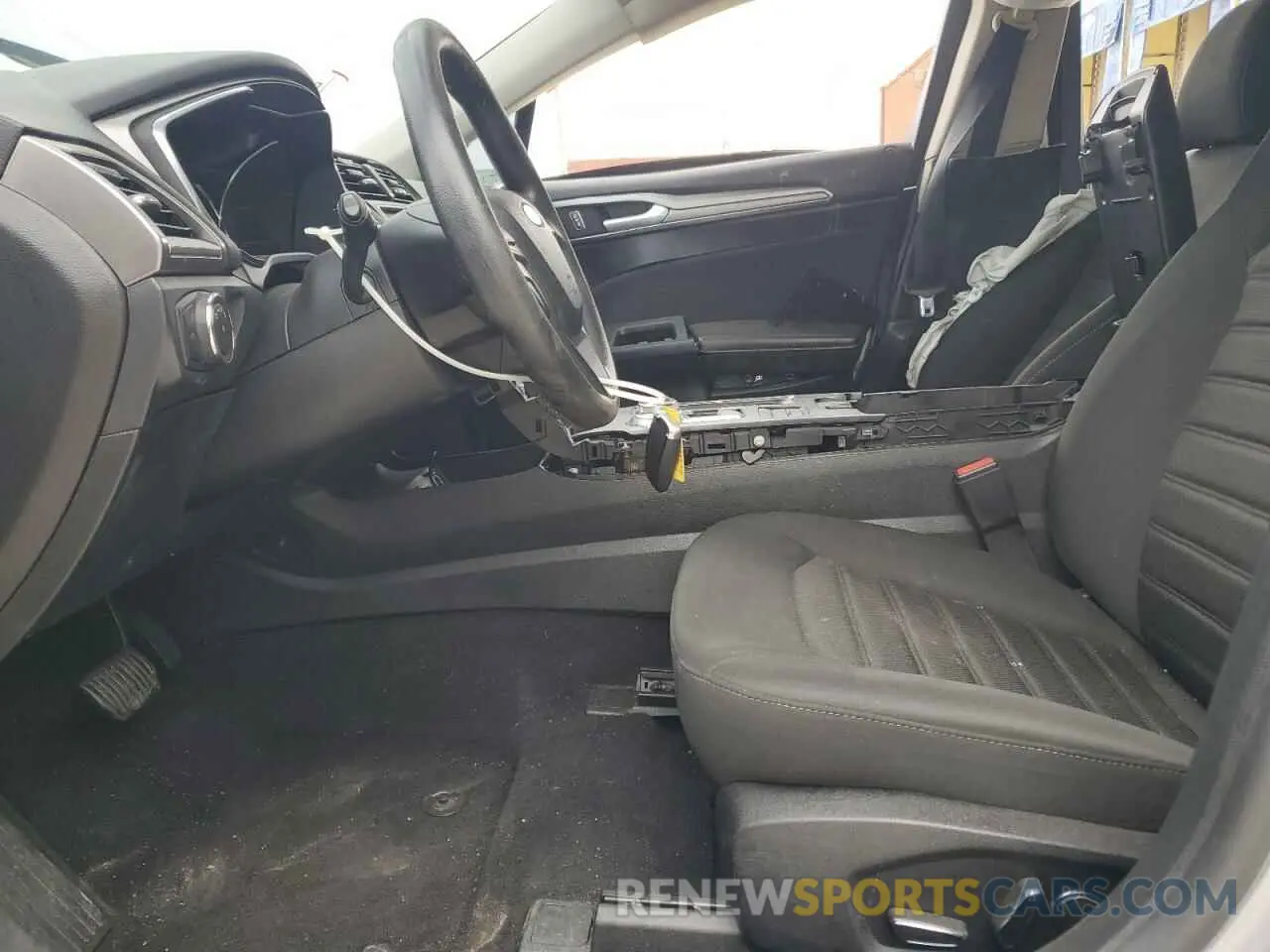 7 Photograph of a damaged car 3FA6P0HD3LR180422 FORD FUSION 2020