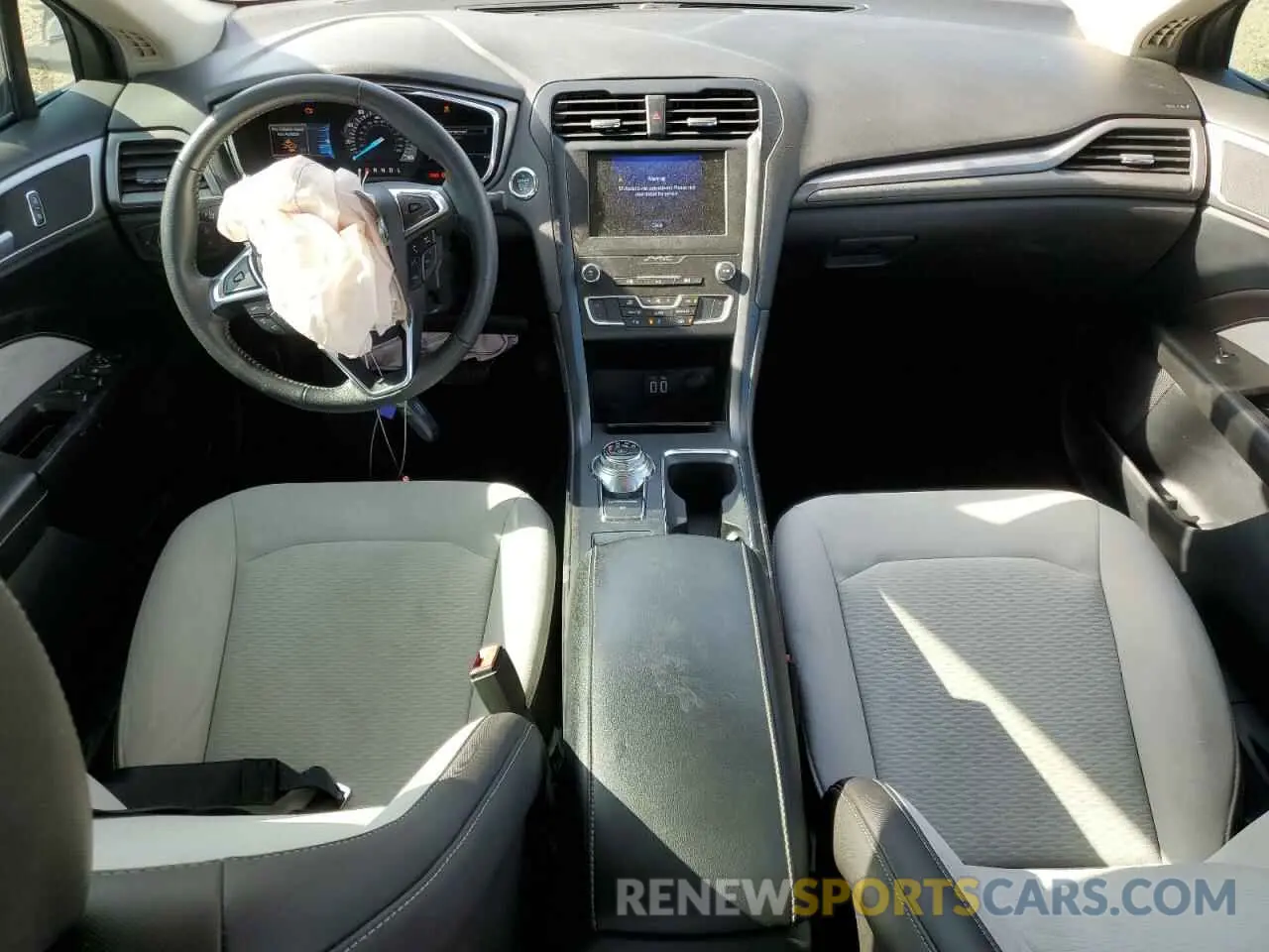 8 Photograph of a damaged car 3FA6P0HD3LR229733 FORD FUSION 2020