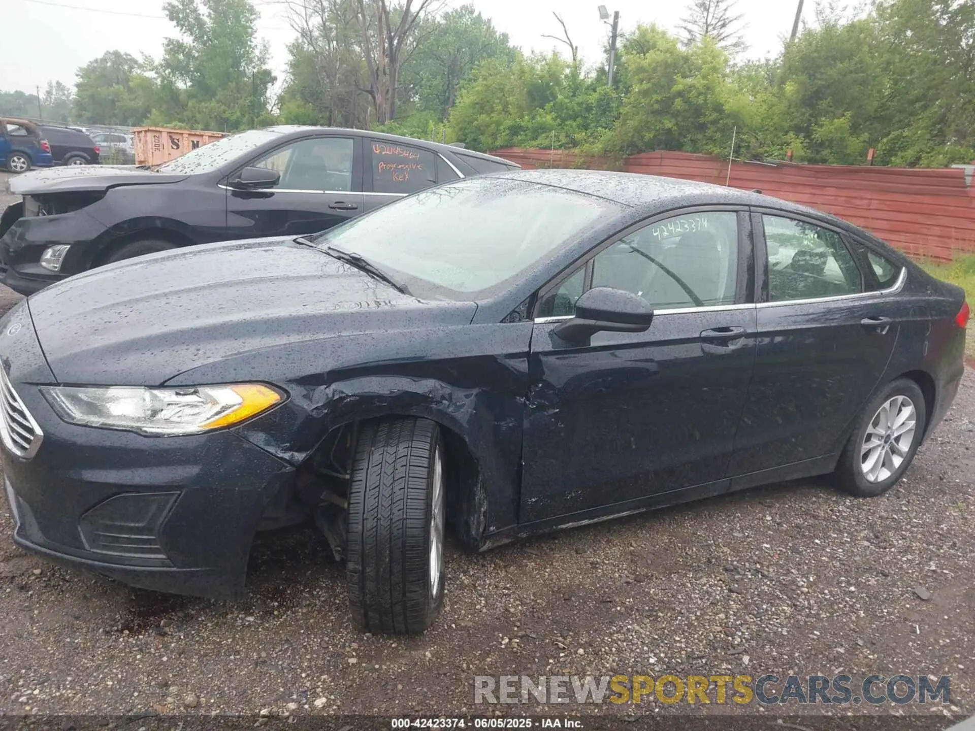 14 Photograph of a damaged car 3FA6P0HD3LR232406 FORD FUSION 2020