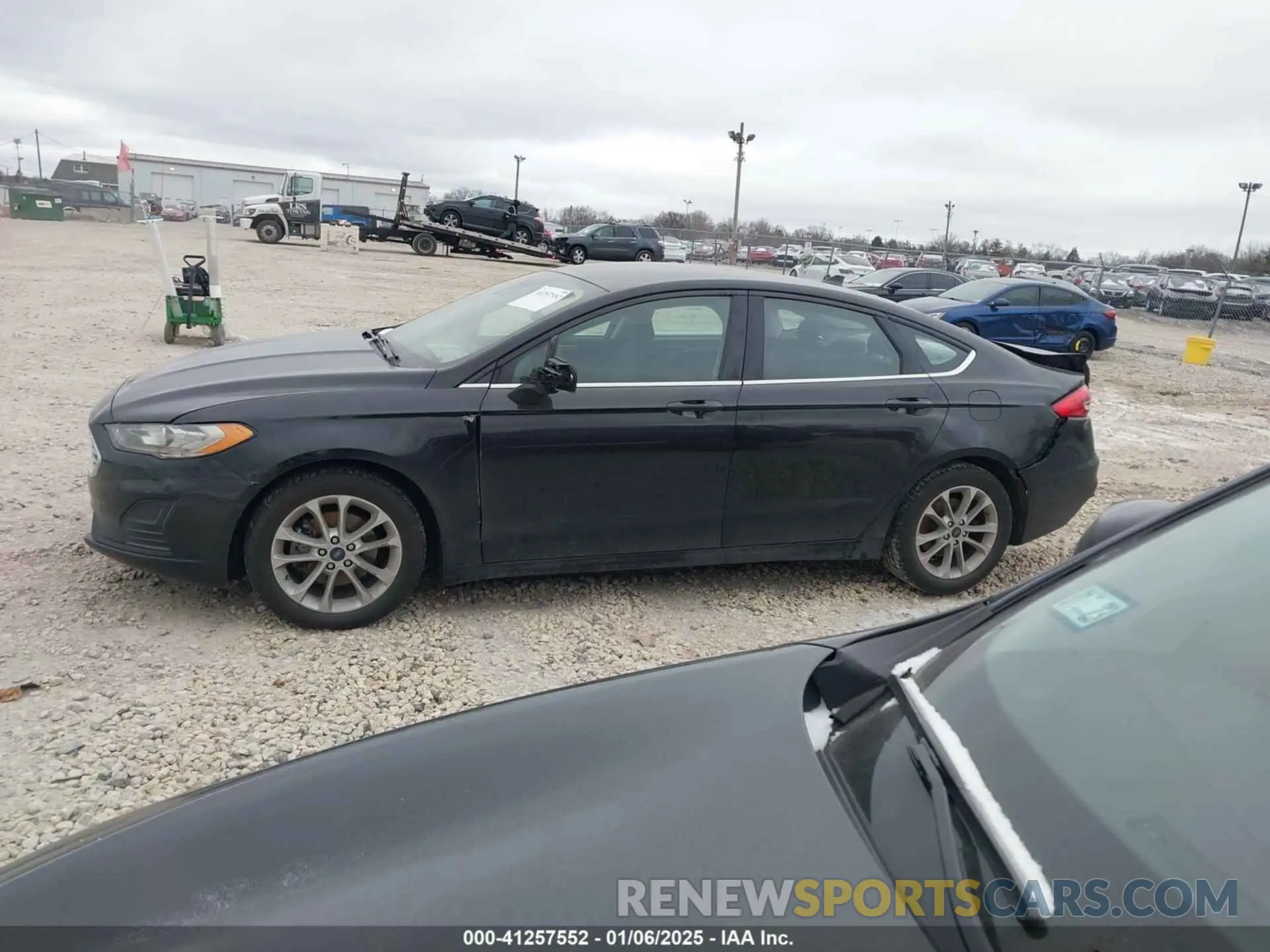 15 Photograph of a damaged car 3FA6P0HD3LR232812 FORD FUSION 2020